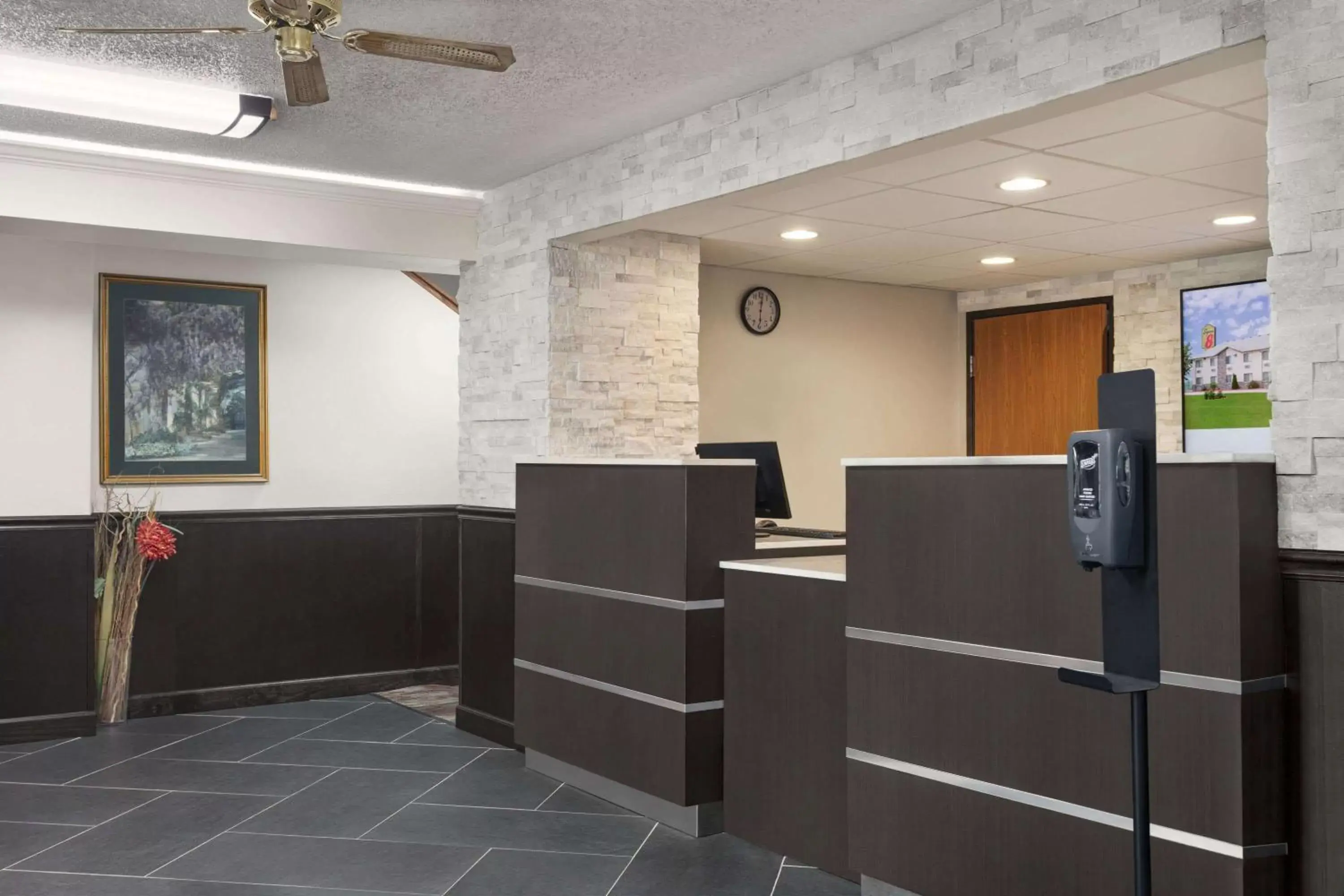 Lobby or reception, Lobby/Reception in Super 8 by Wyndham Chillicothe