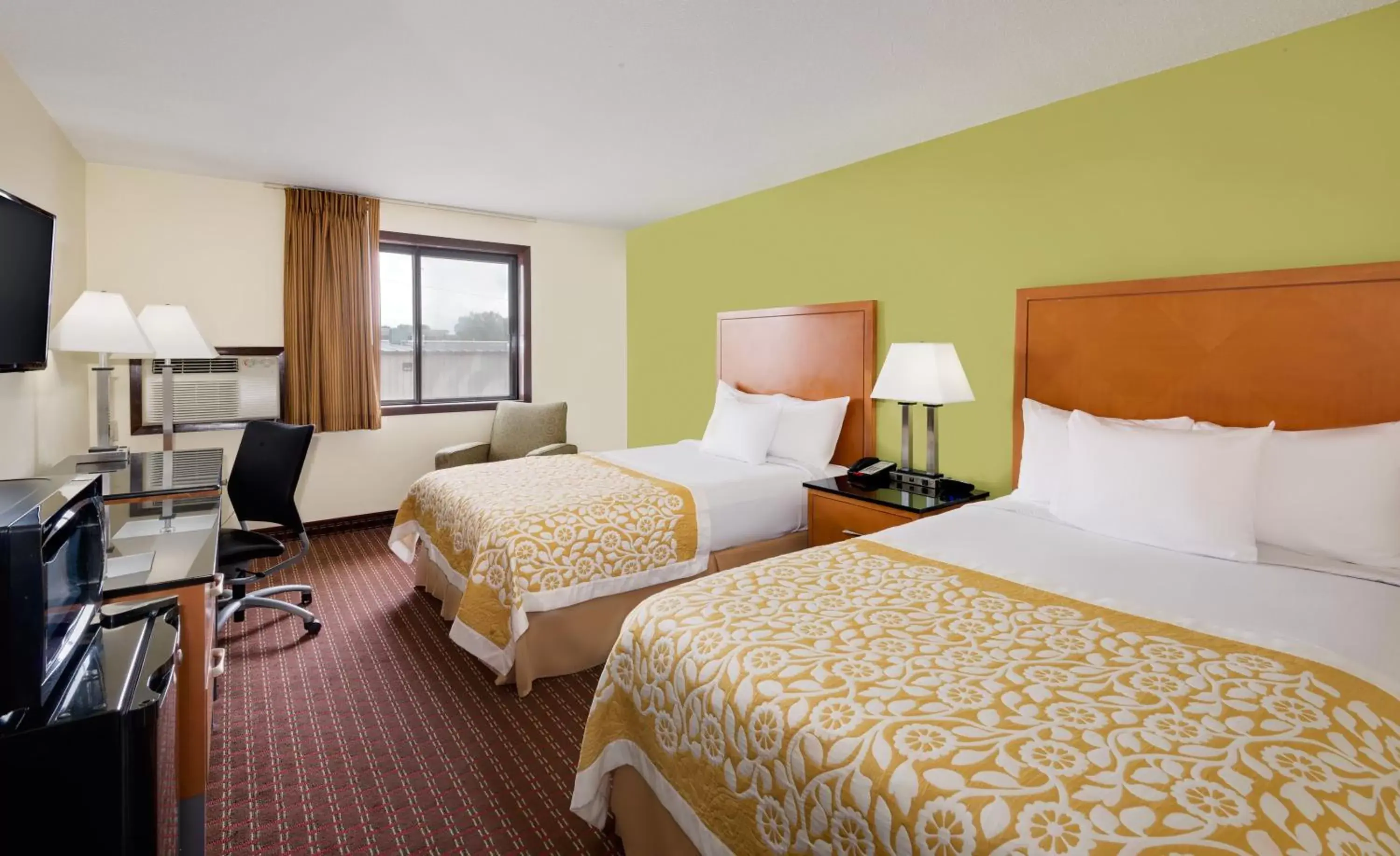 Photo of the whole room in Days Inn by Wyndham Fort Dodge