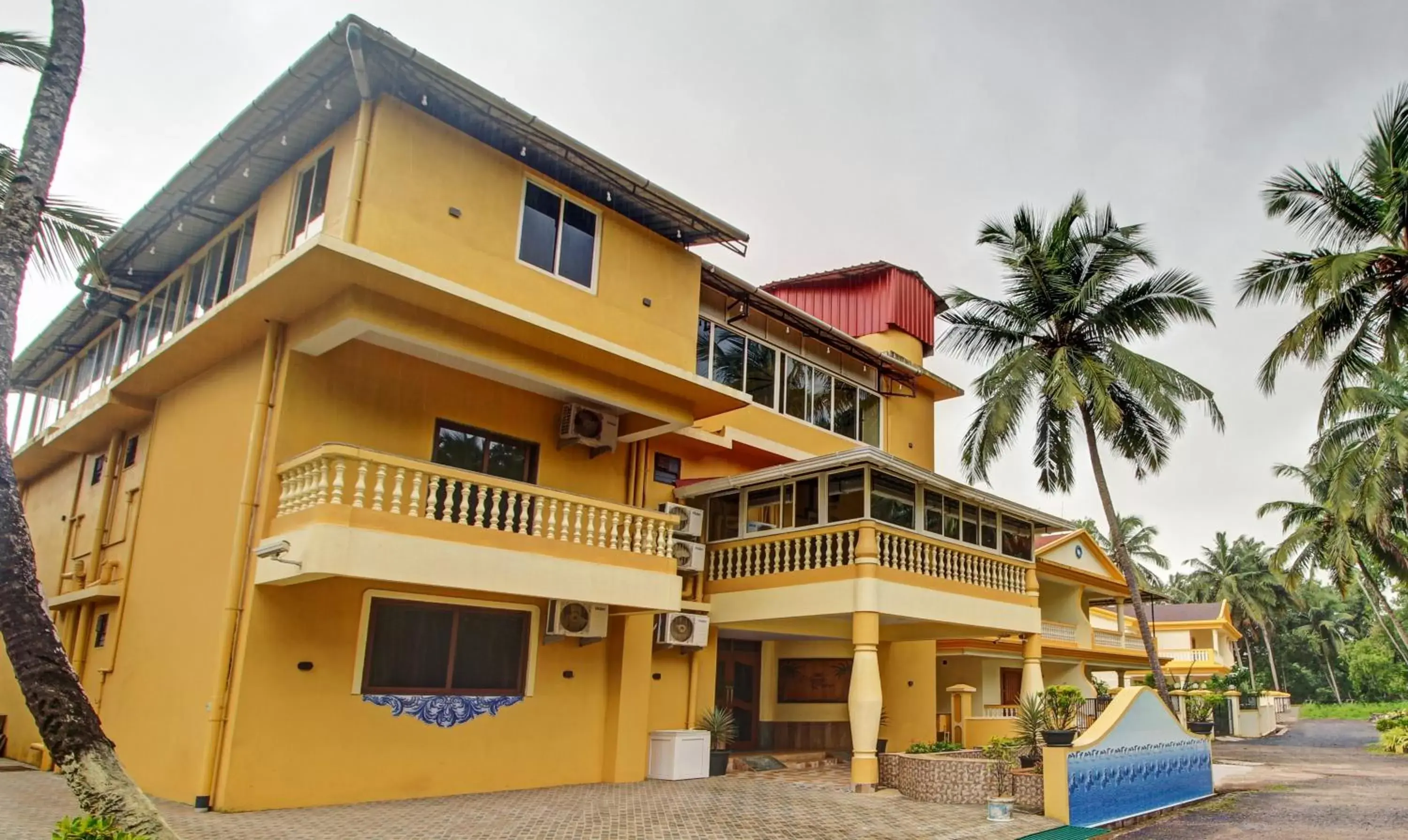 Property building in Treebo Majestic Palms, 2 Km From Colva Beach Property building in Treebo Majestic Palms, 2 Km From Colva Beach