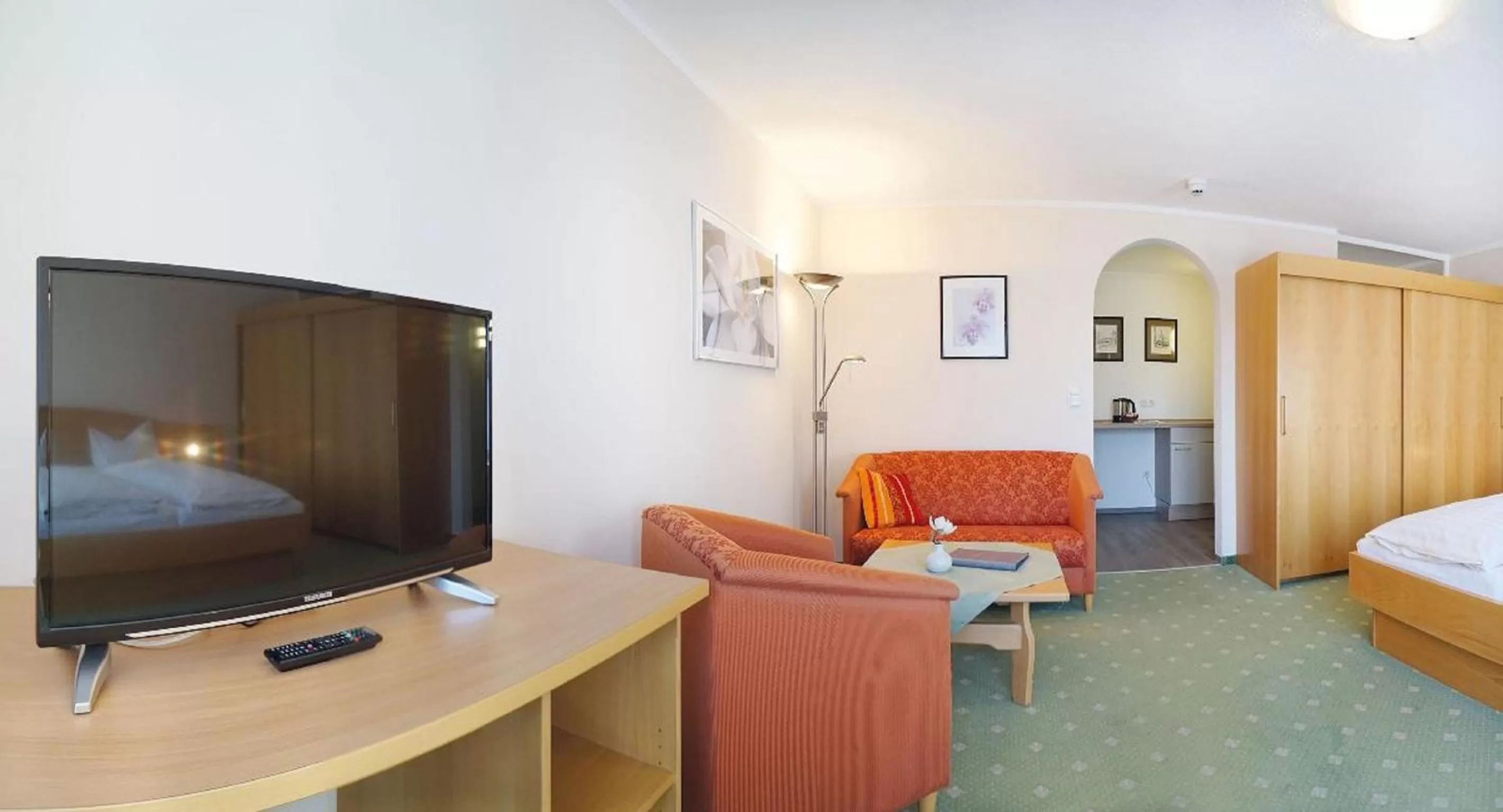 Seating area, Bed in Im Gewölbe