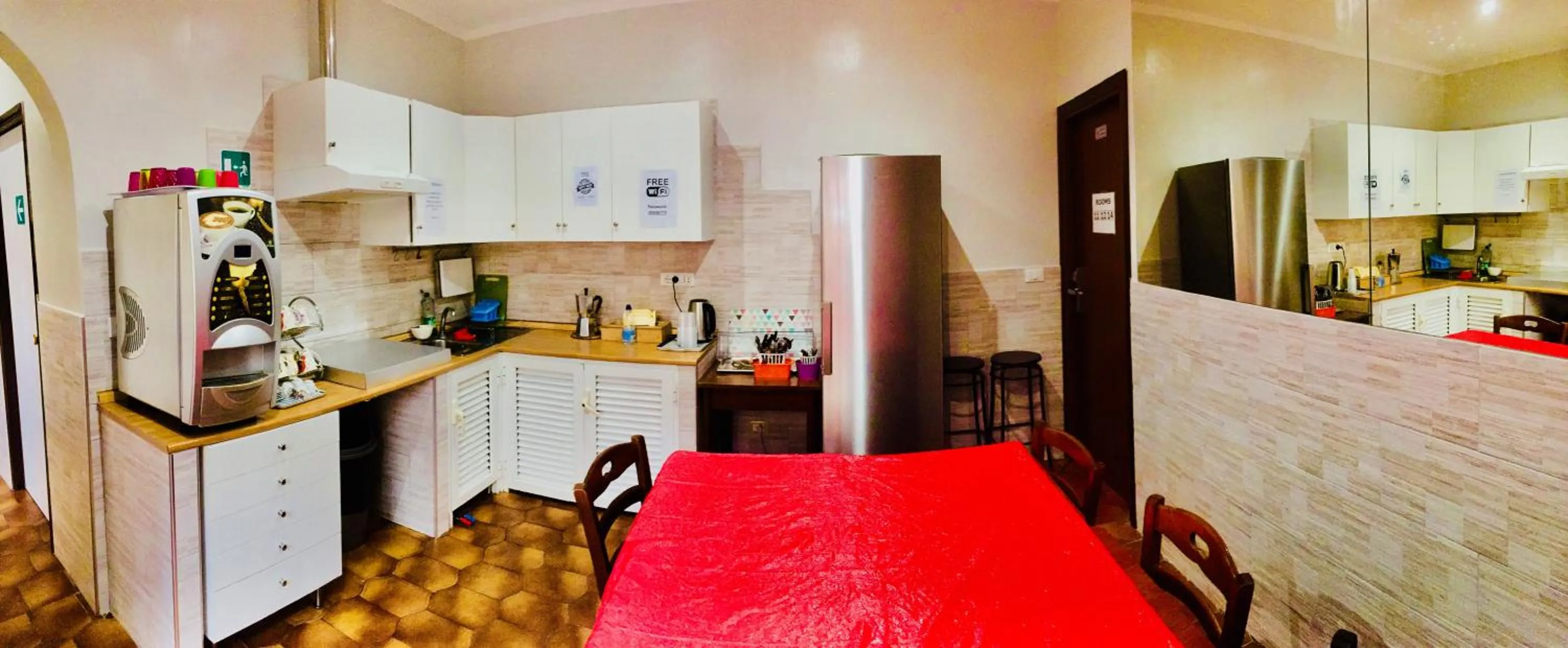 Communal kitchen in Legend R.G.