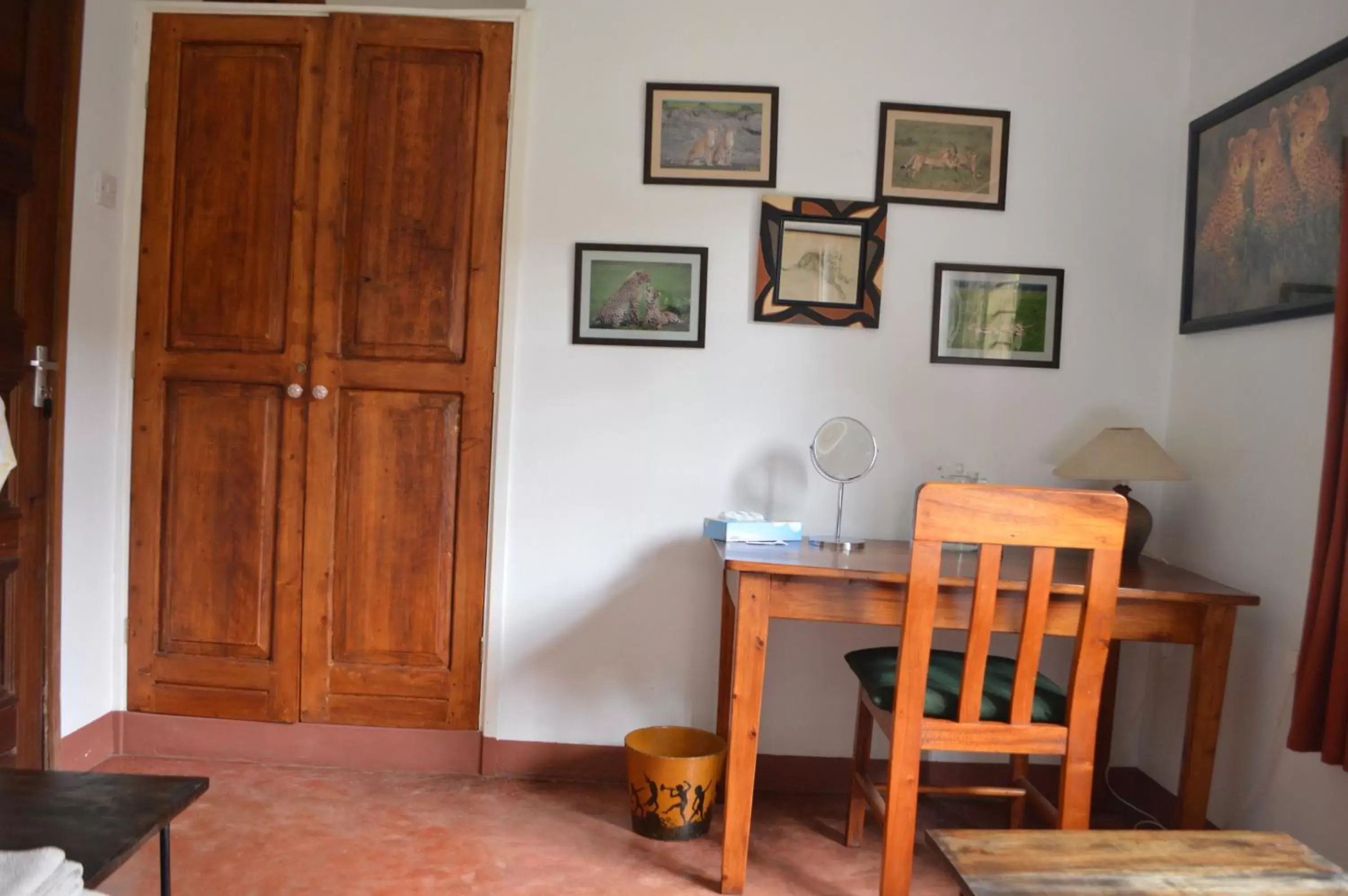 Twin Room with Shared Bathroom in The Researchers Rest Twin Room with Shared Bathroom in The Researchers Rest