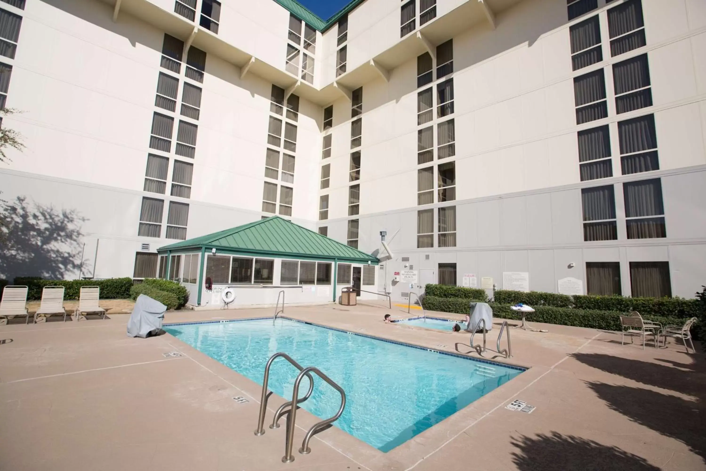 Pool view, Swimming Pool in Hilton Garden Inn Dallas/Market Center