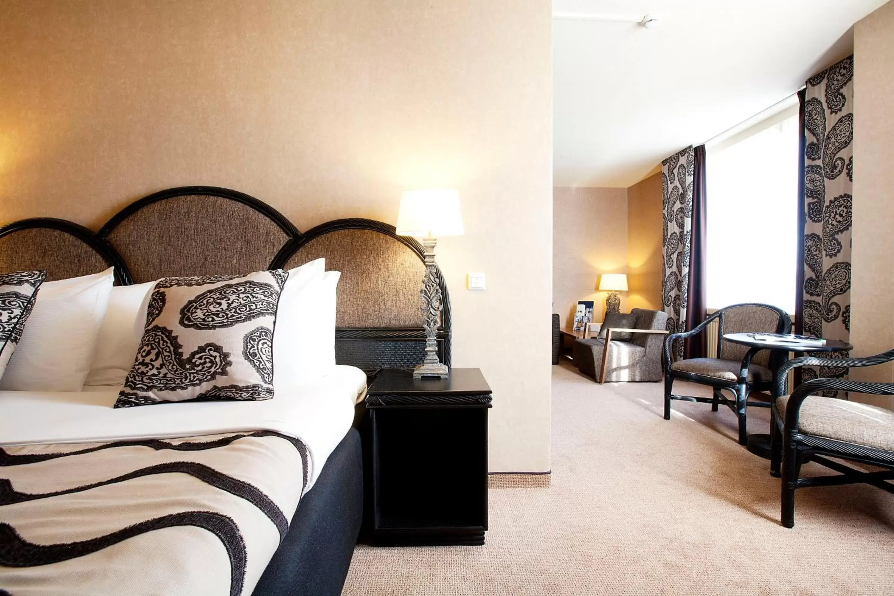 Suite in Carlton Oasis Hotel Suite in Carlton Oasis Hotel