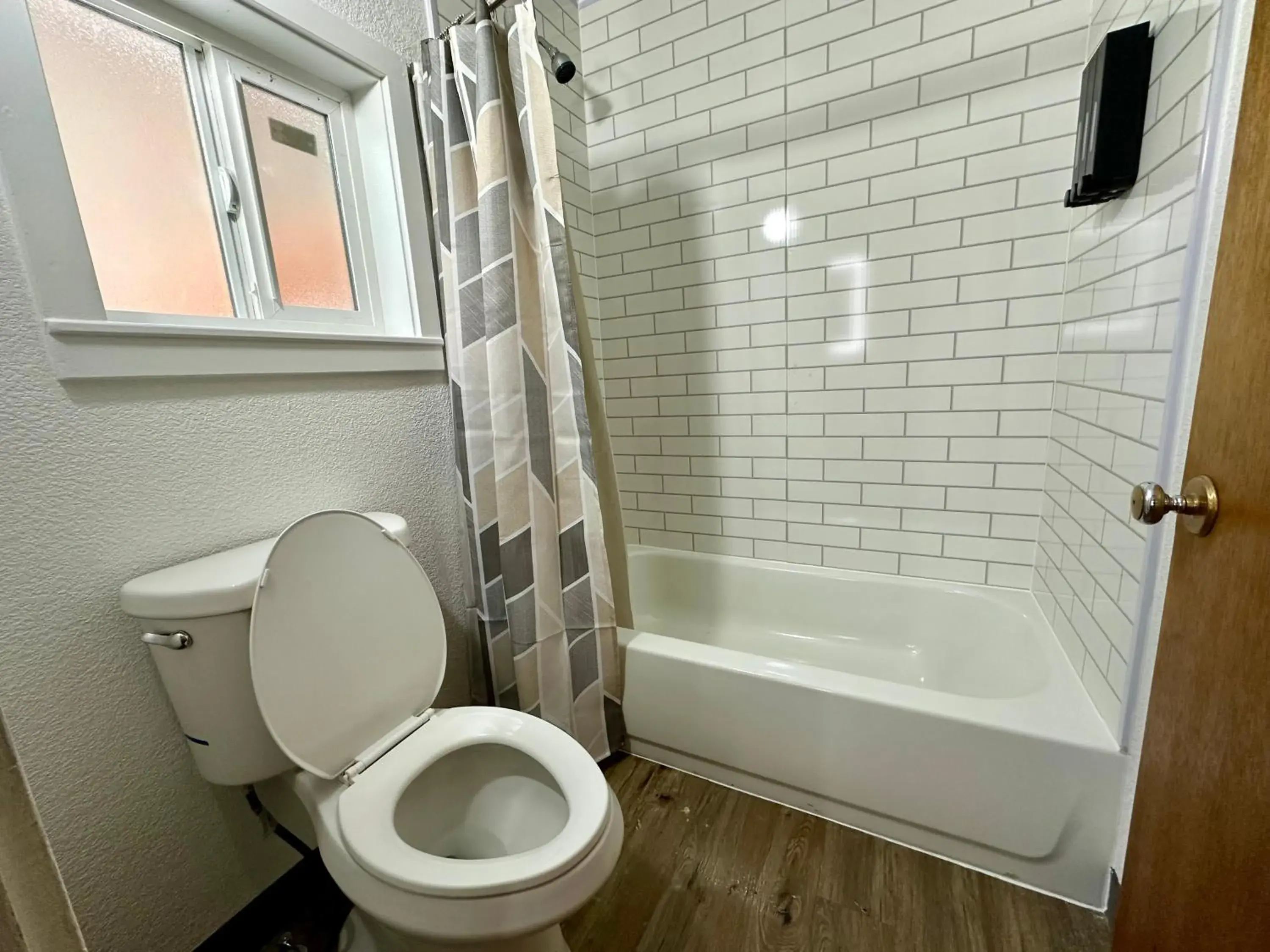 Bathroom in Wapiti Lodge