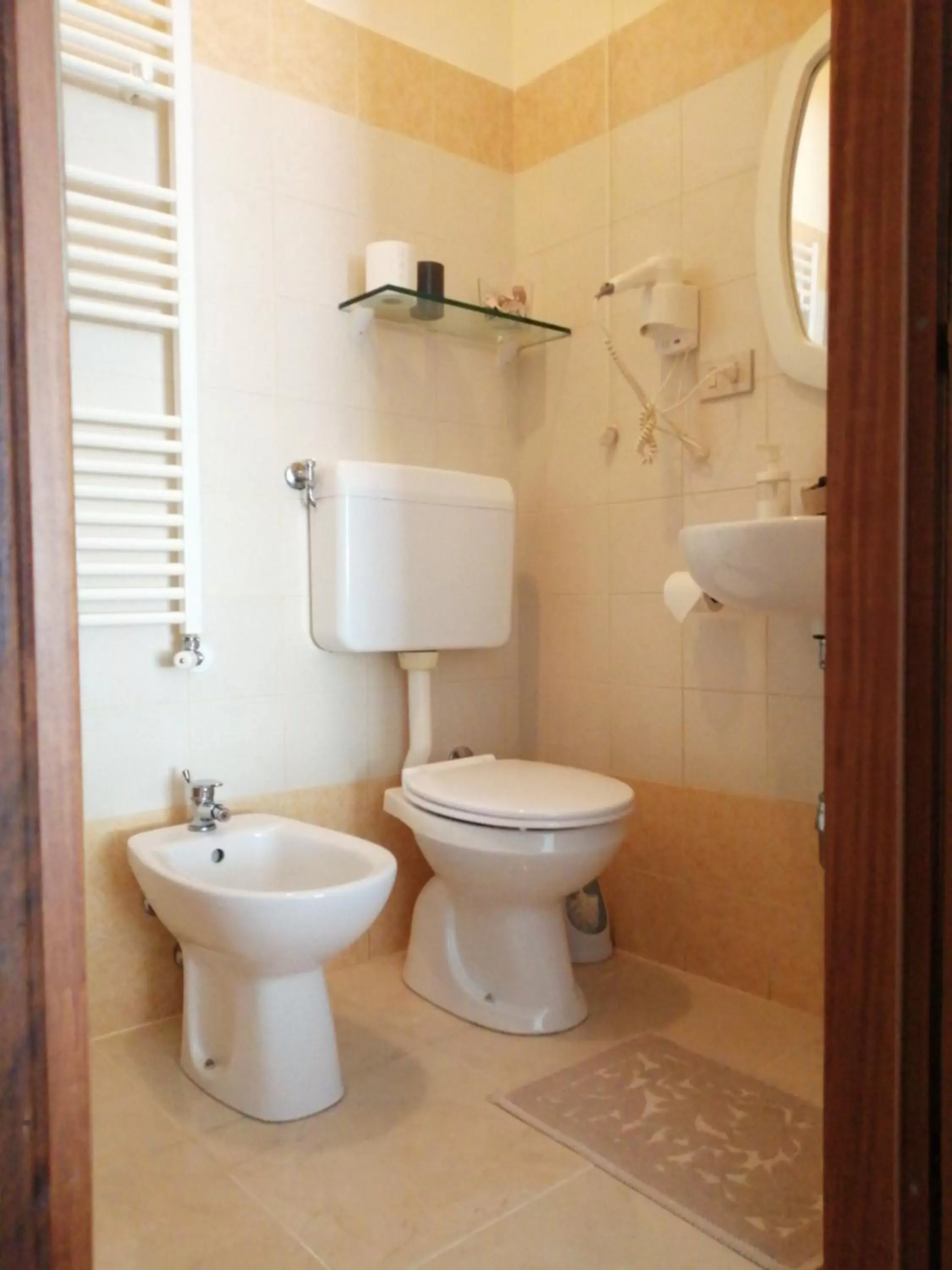 Toilet, Bathroom in Villa Oasi