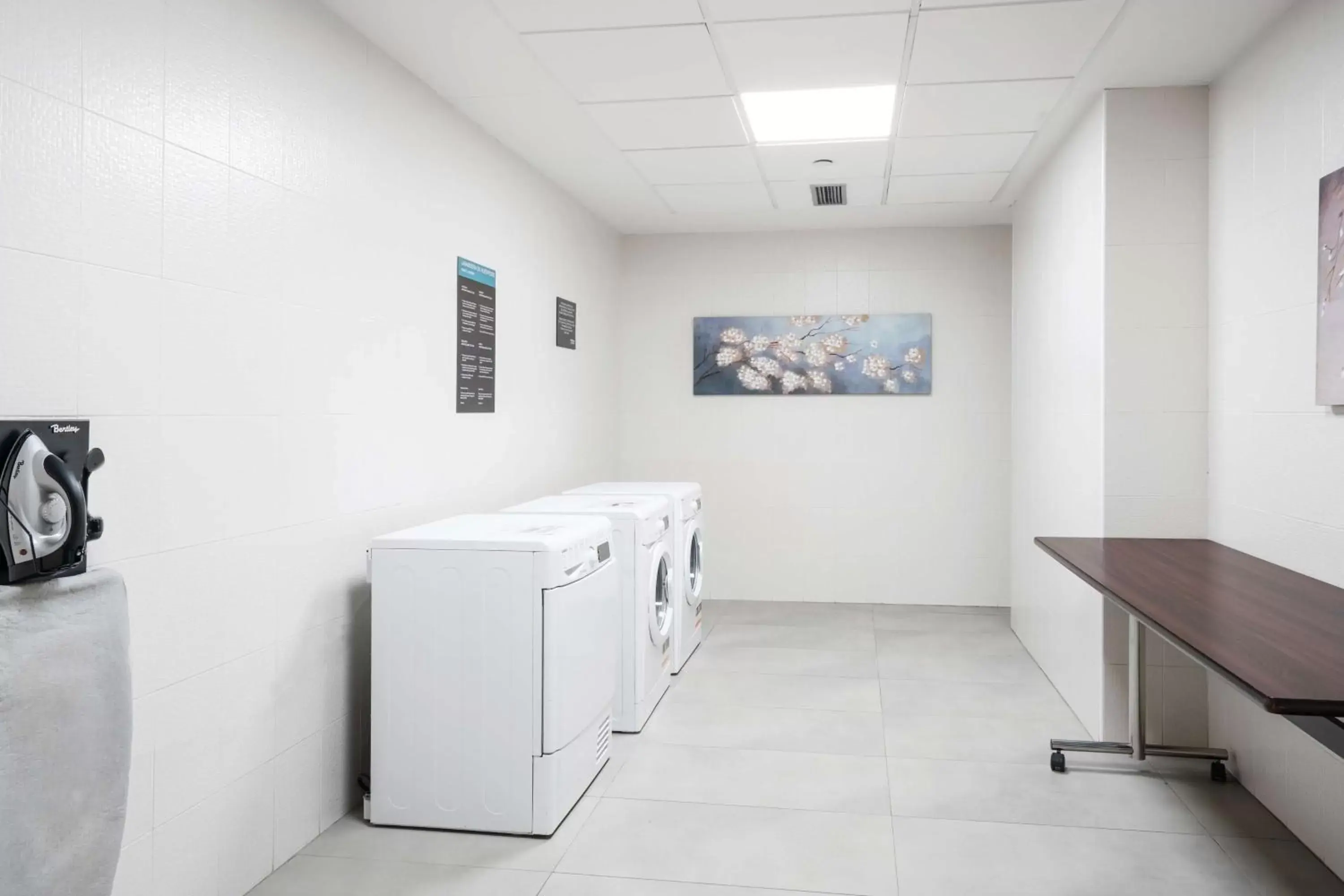 Property building in Hilton Garden Inn Sevilla Property building in Hilton Garden Inn Sevilla