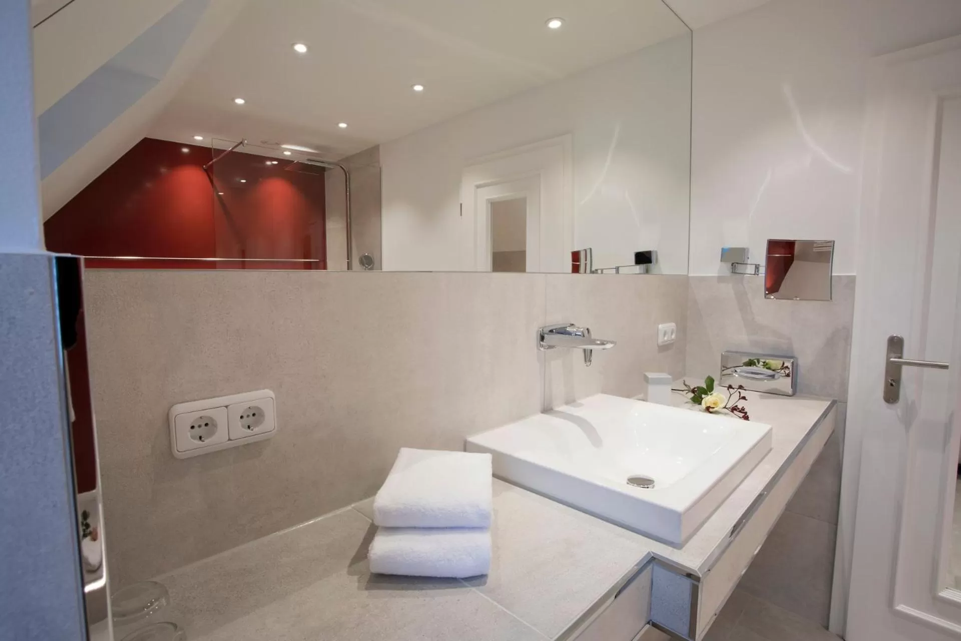 Bathroom in Romantik Berghotel Astenkrone