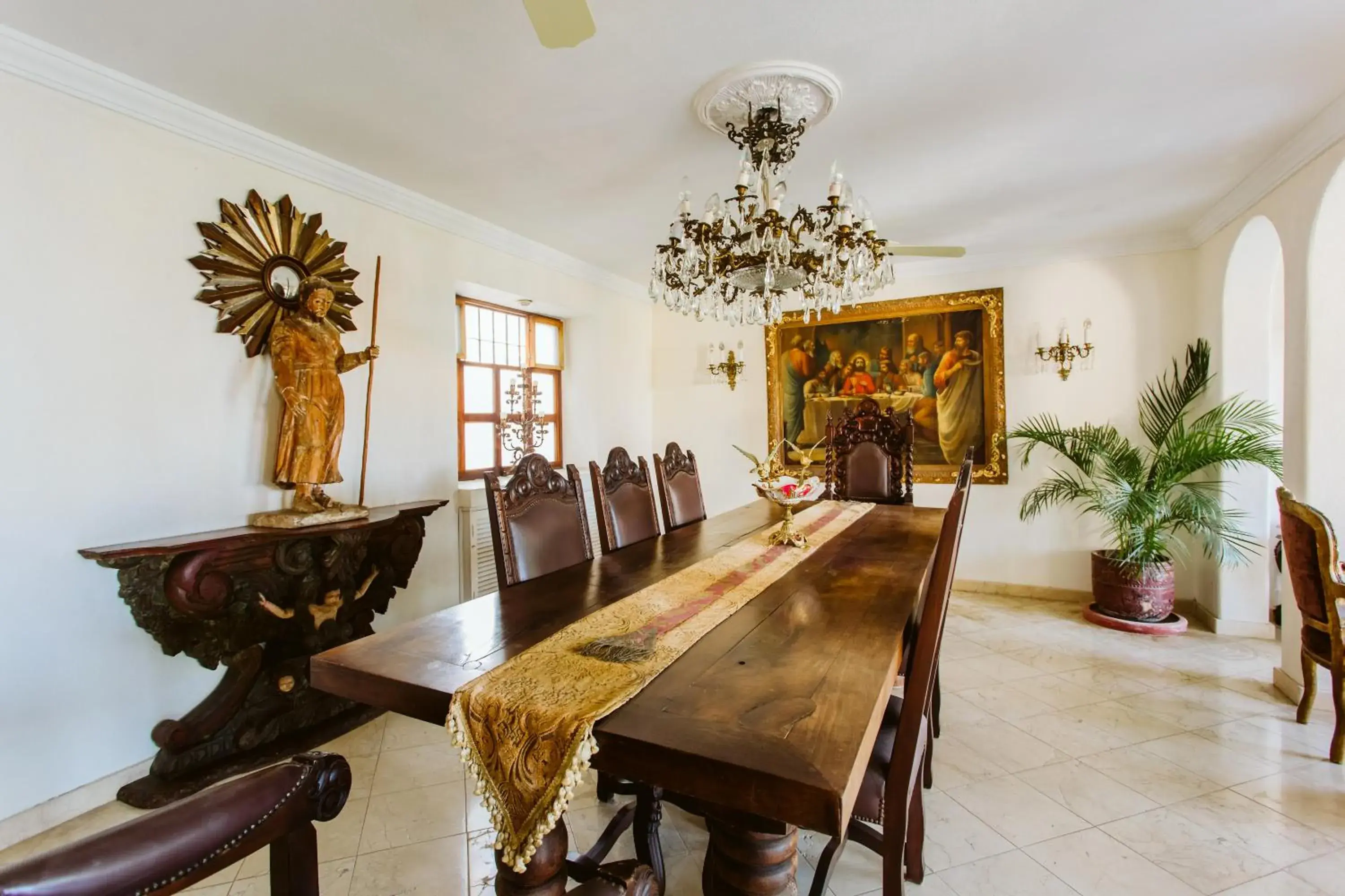 Communal lounge/ TV room, Dining Area in Hacienda San Angel