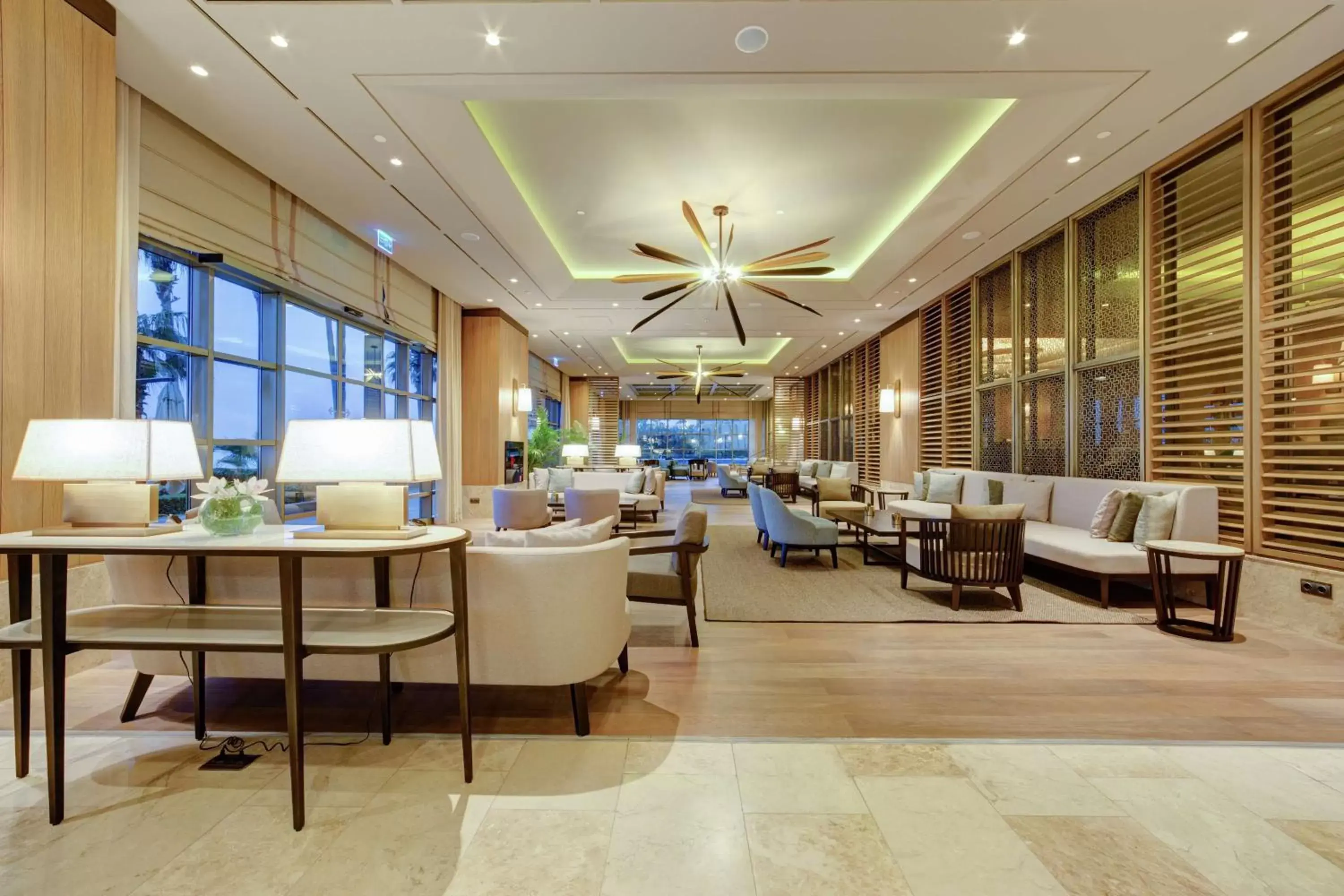 Lobby or reception in Mersin HiltonSA