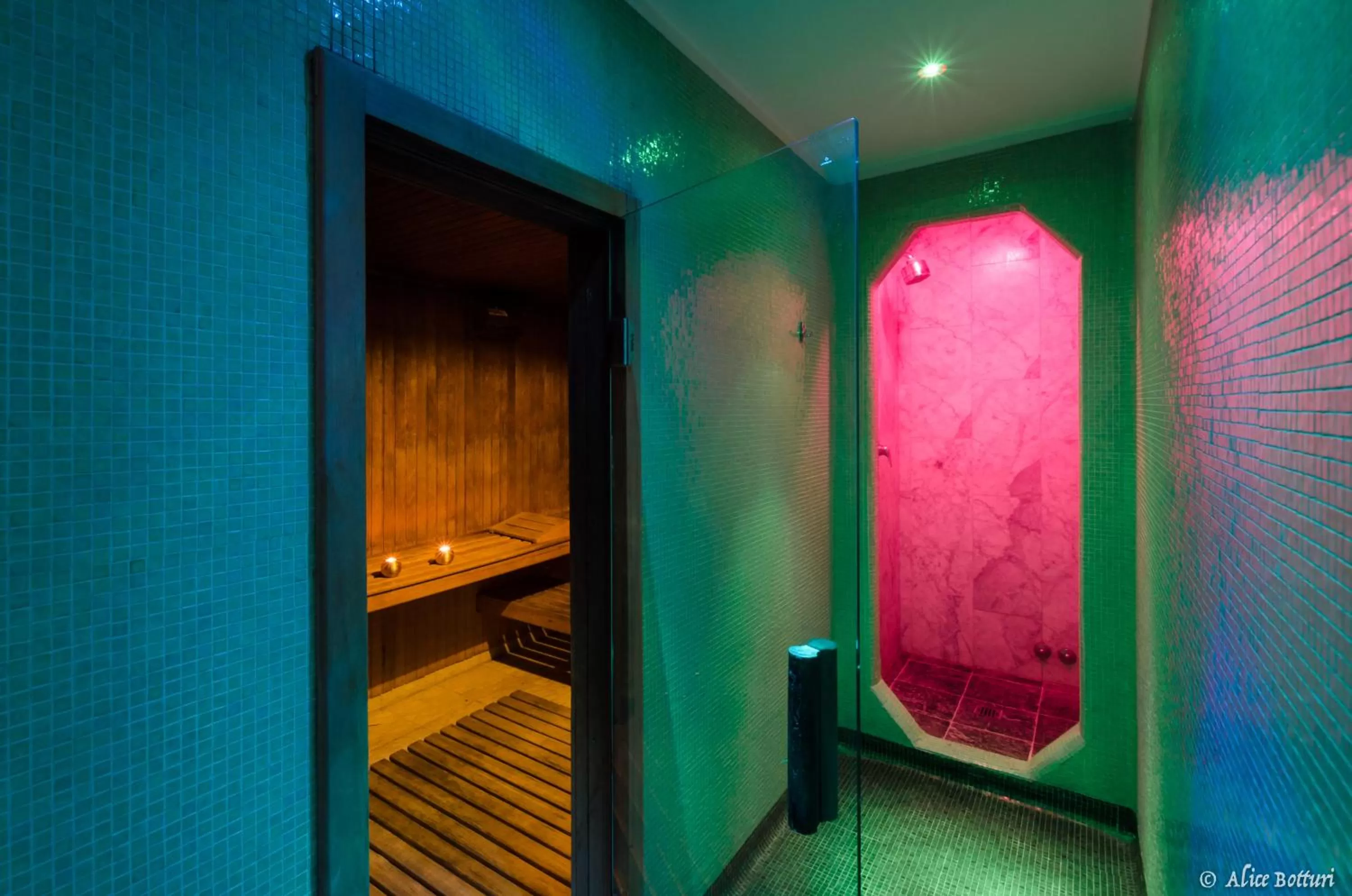 Sauna in Sina De La Ville