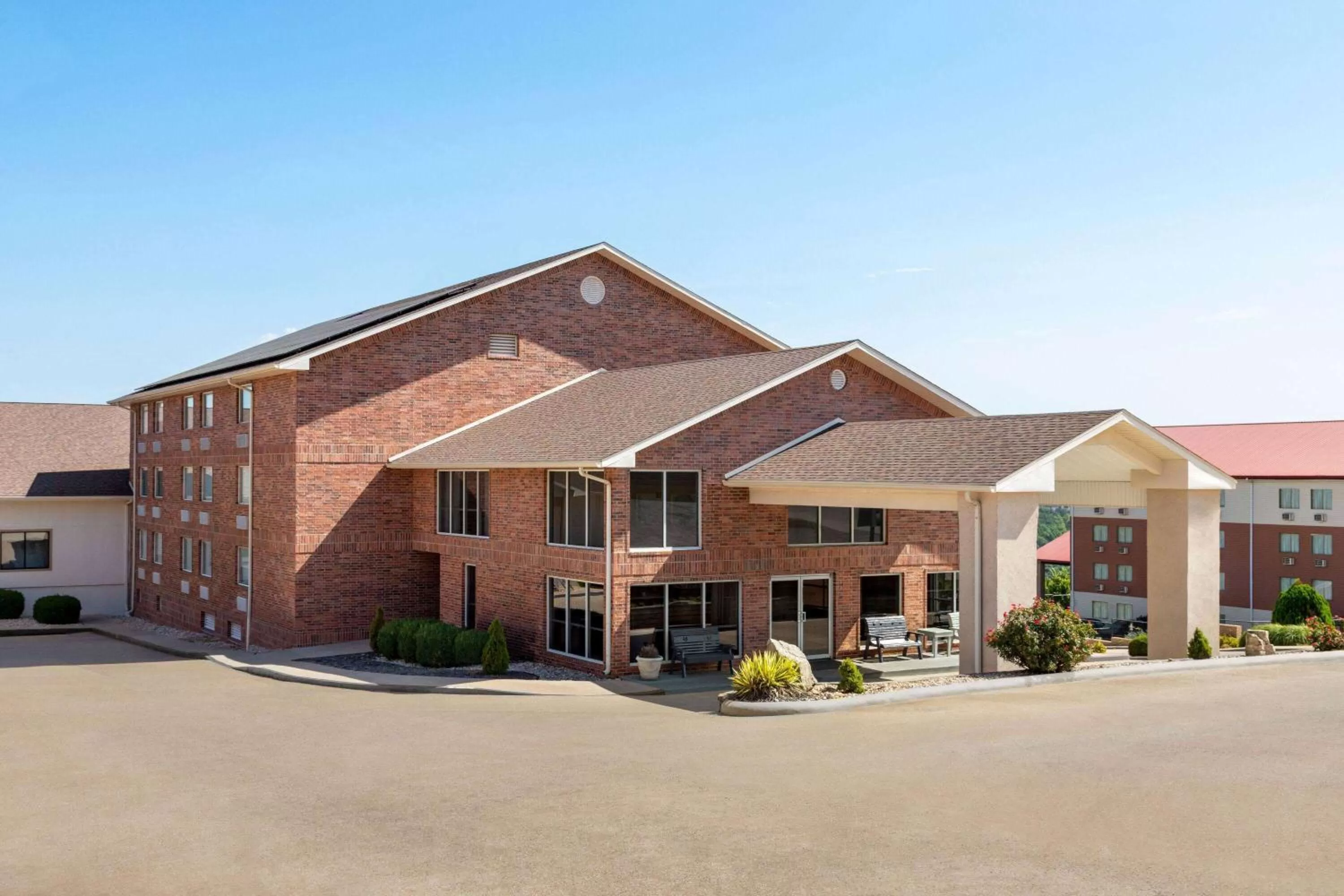 Property building in AmericInn by Wyndham Branson & Conference Center