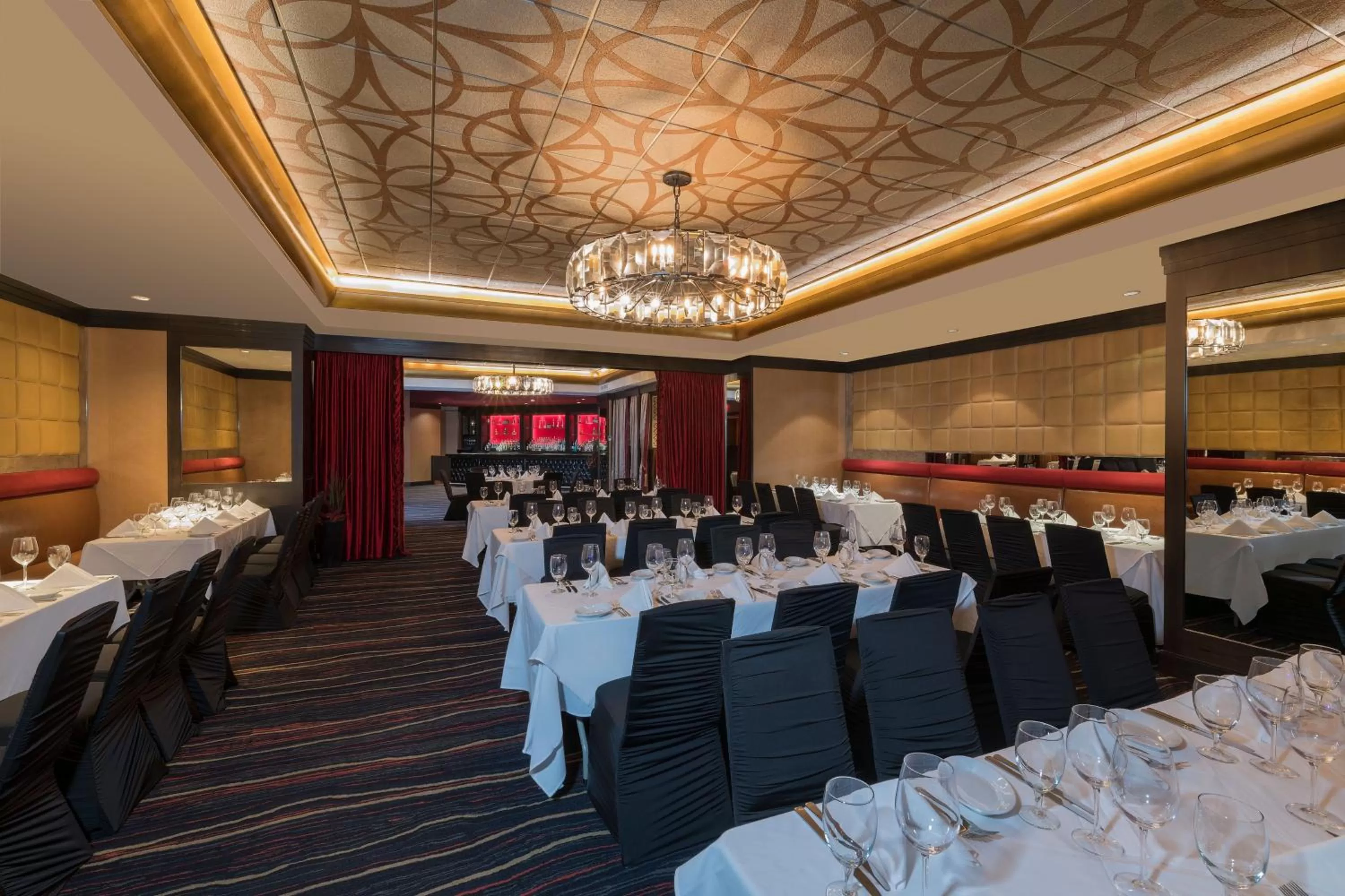 Restaurant/places to eat in Wyndham Grand Fallsview Hotel