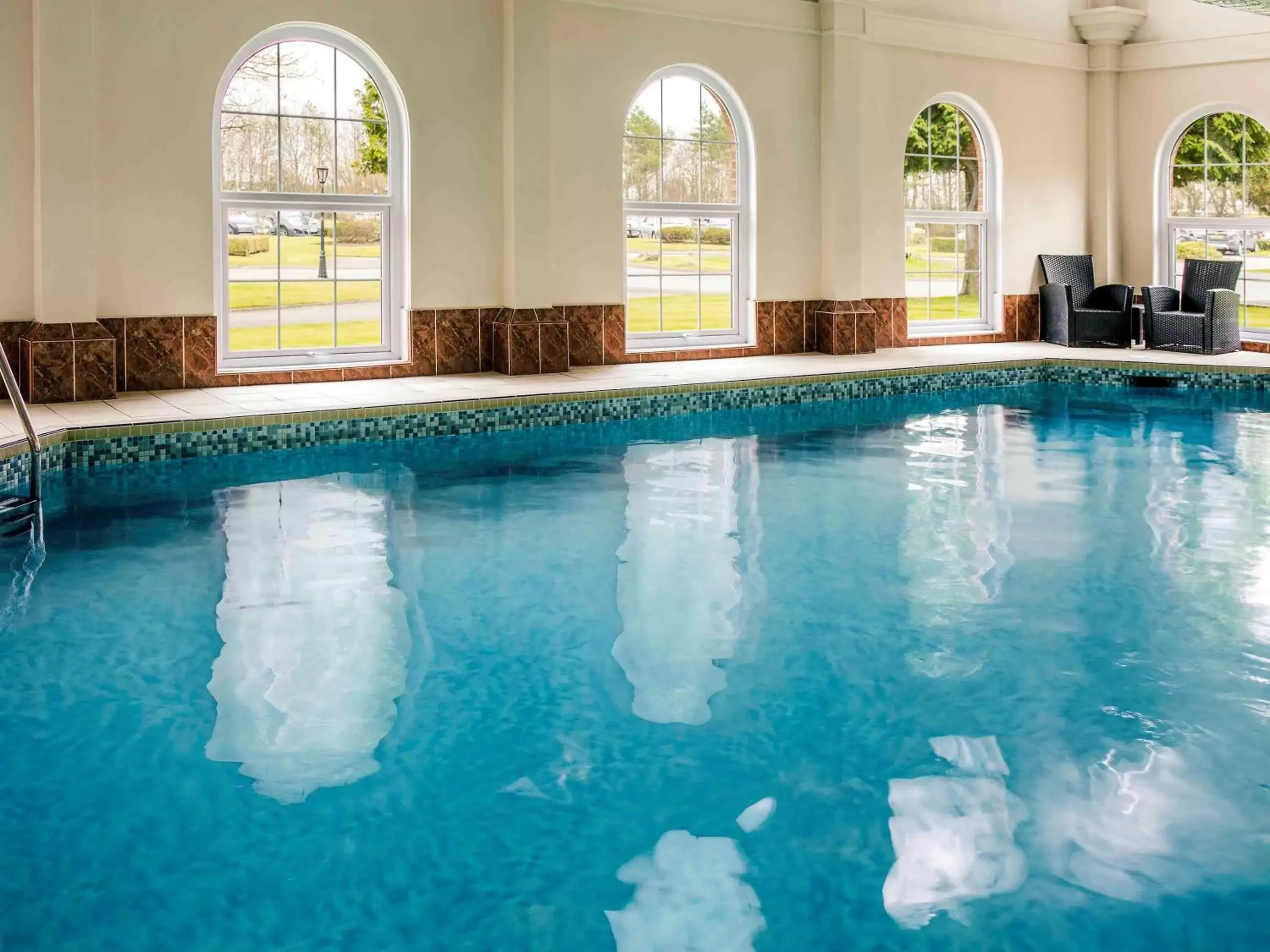 Spa and wellness centre/facilities, Swimming Pool in Mercure Haydock Hotel