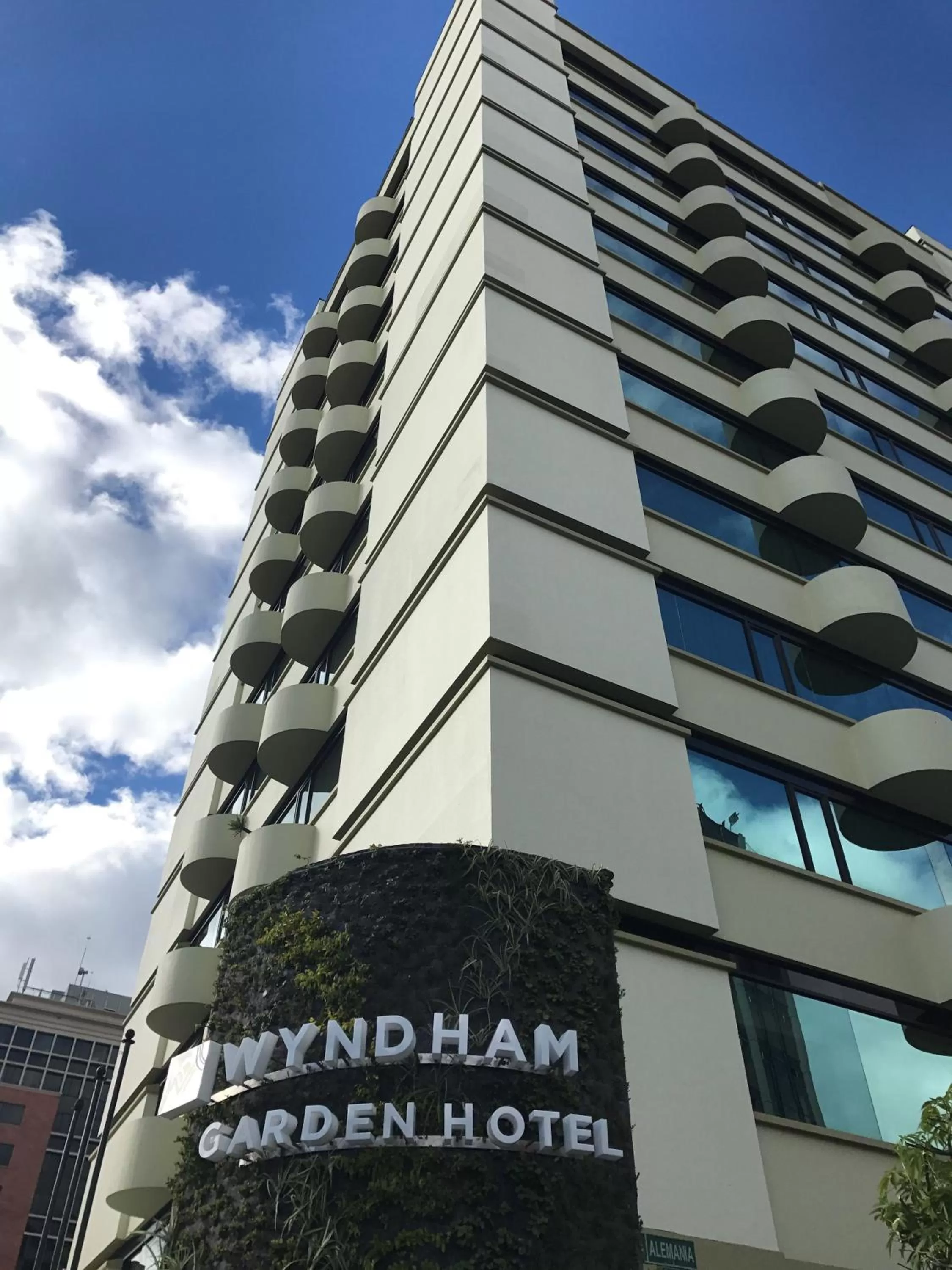 Property building in Wyndham Garden Quito