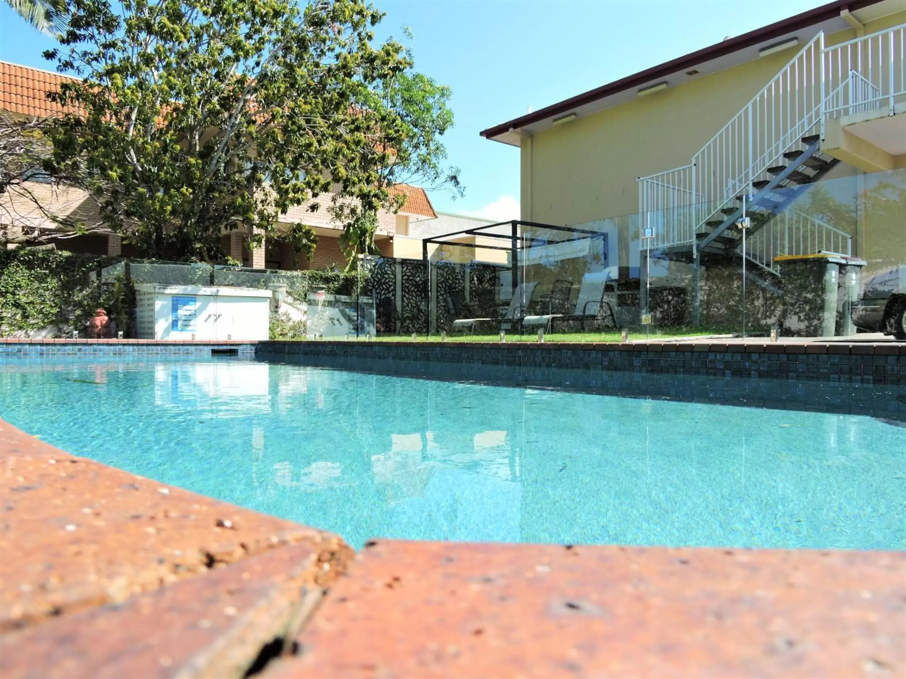 BBQ facilities, Swimming Pool in Tweed Heads Vegas Motel