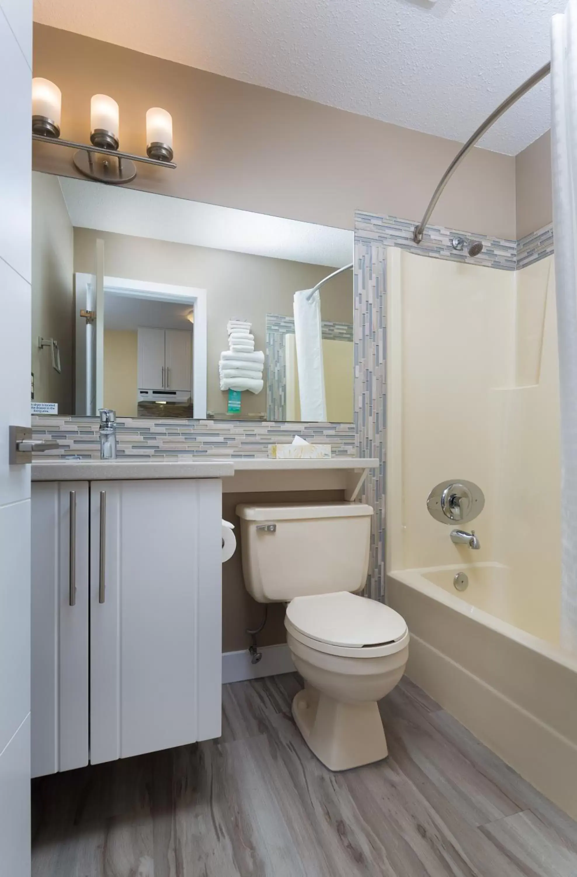 Bathroom in Siesta Suites