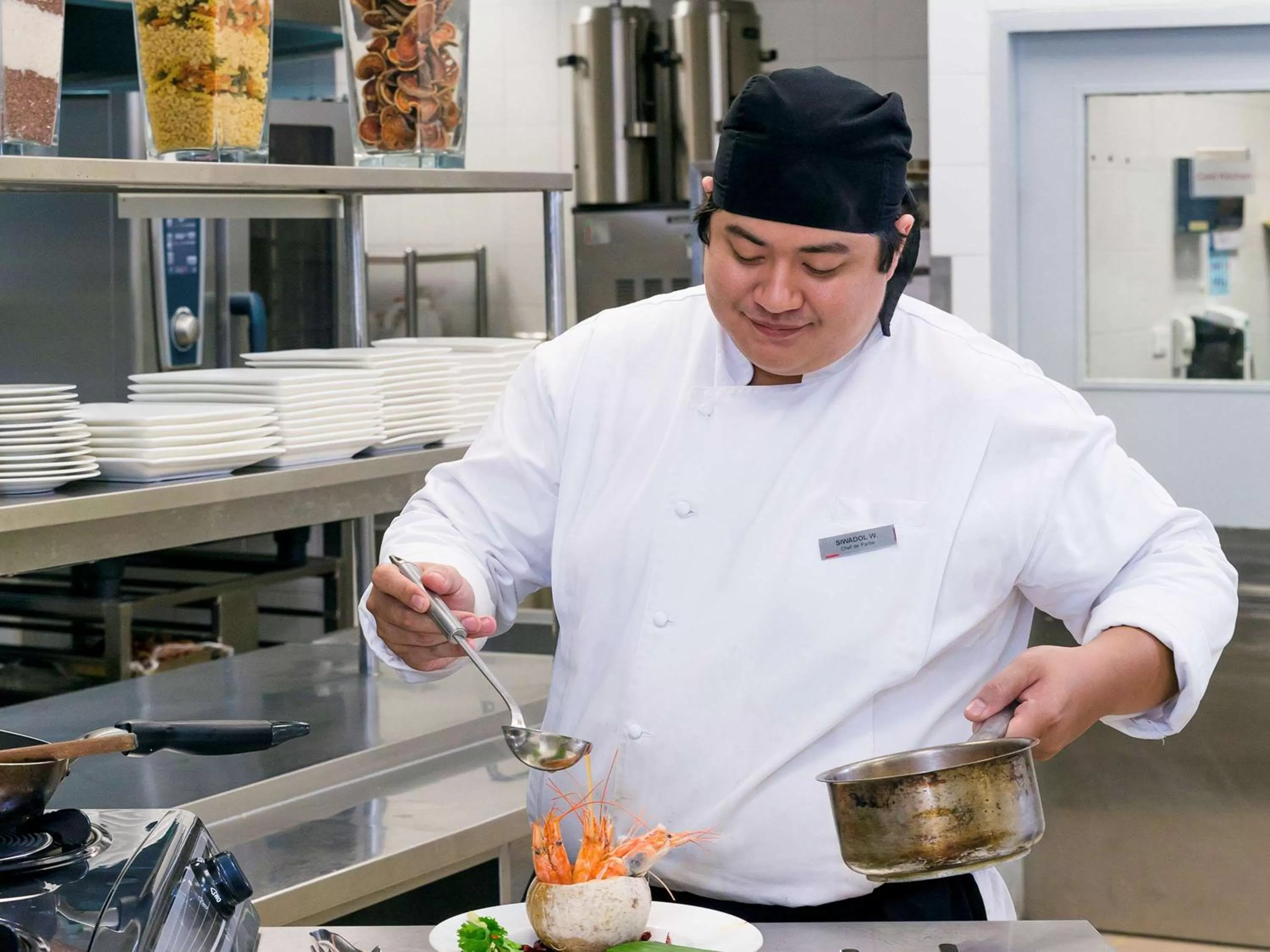 Restaurant/places to eat in Mercure Bangkok Siam