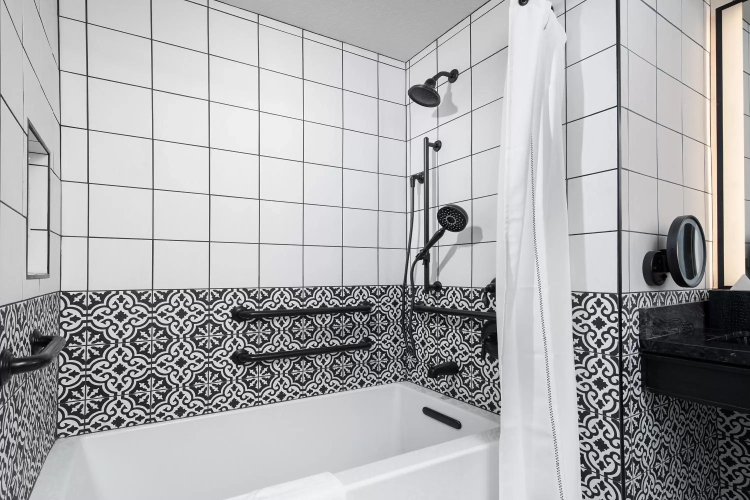 Bathroom in Silverton Casino Lodge - Newly Renovated