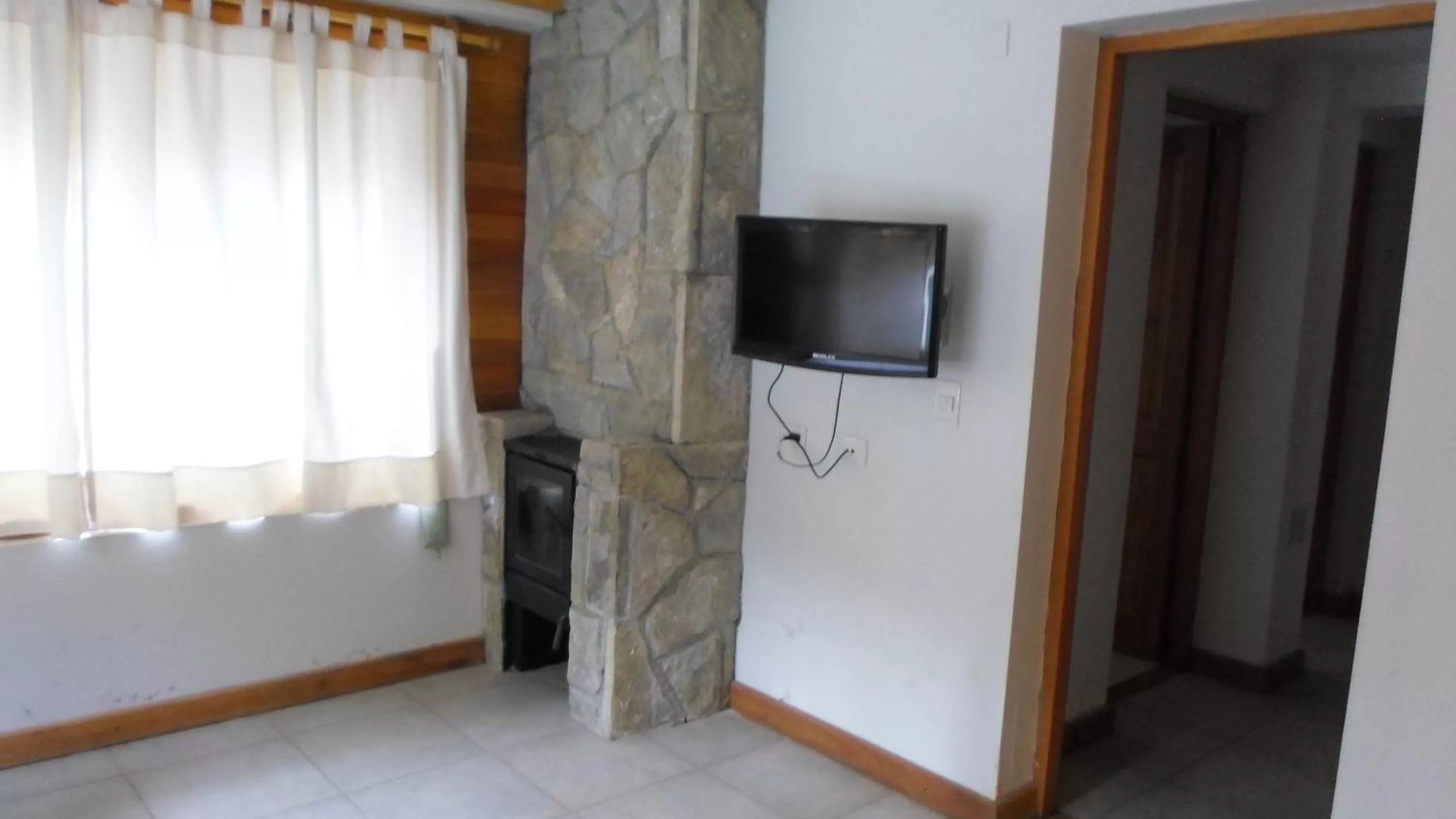 TV and multimedia in Apart Hotel Robles del Sur