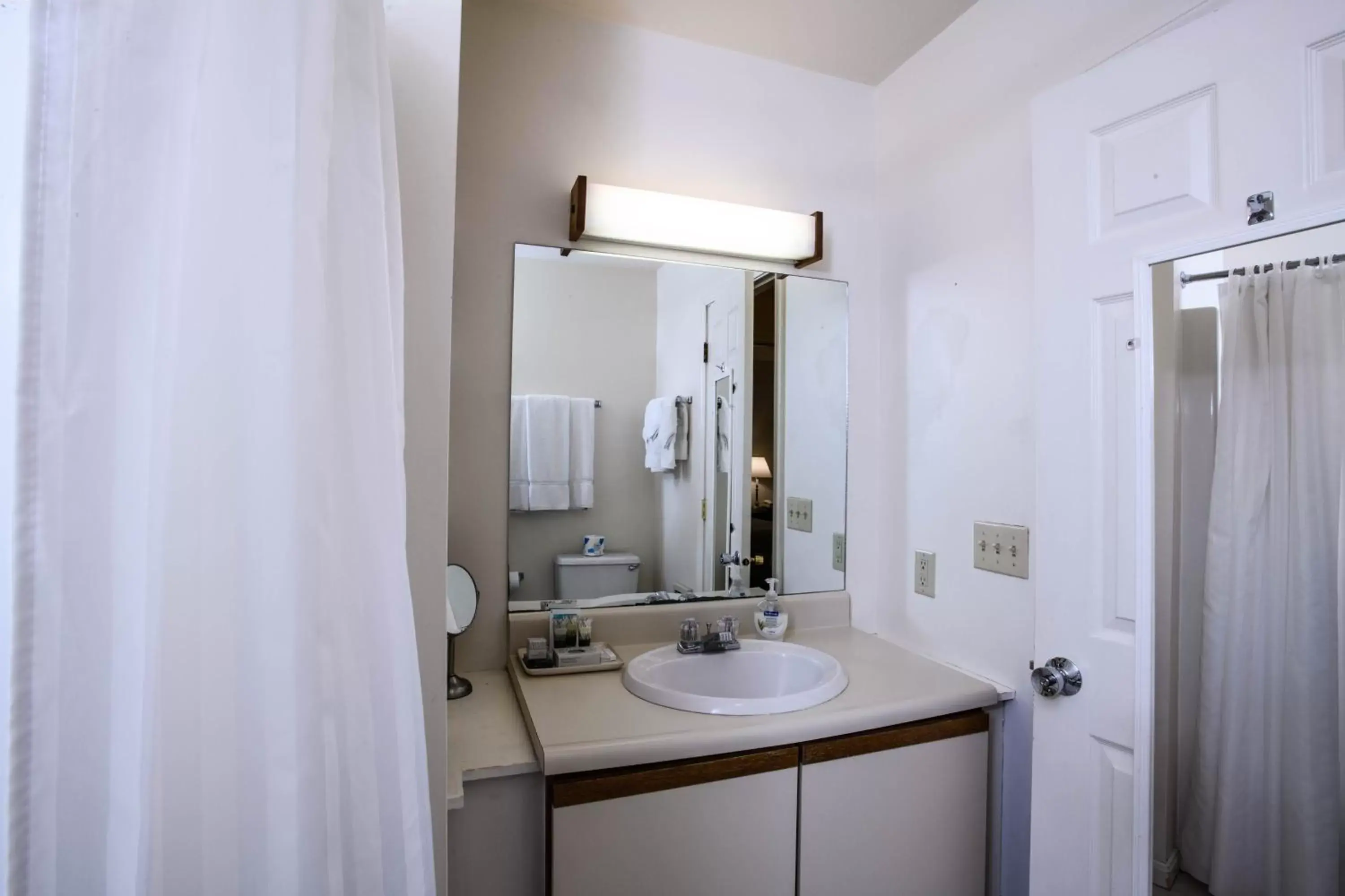 Bathroom in The Harraseeket Inn & Suites