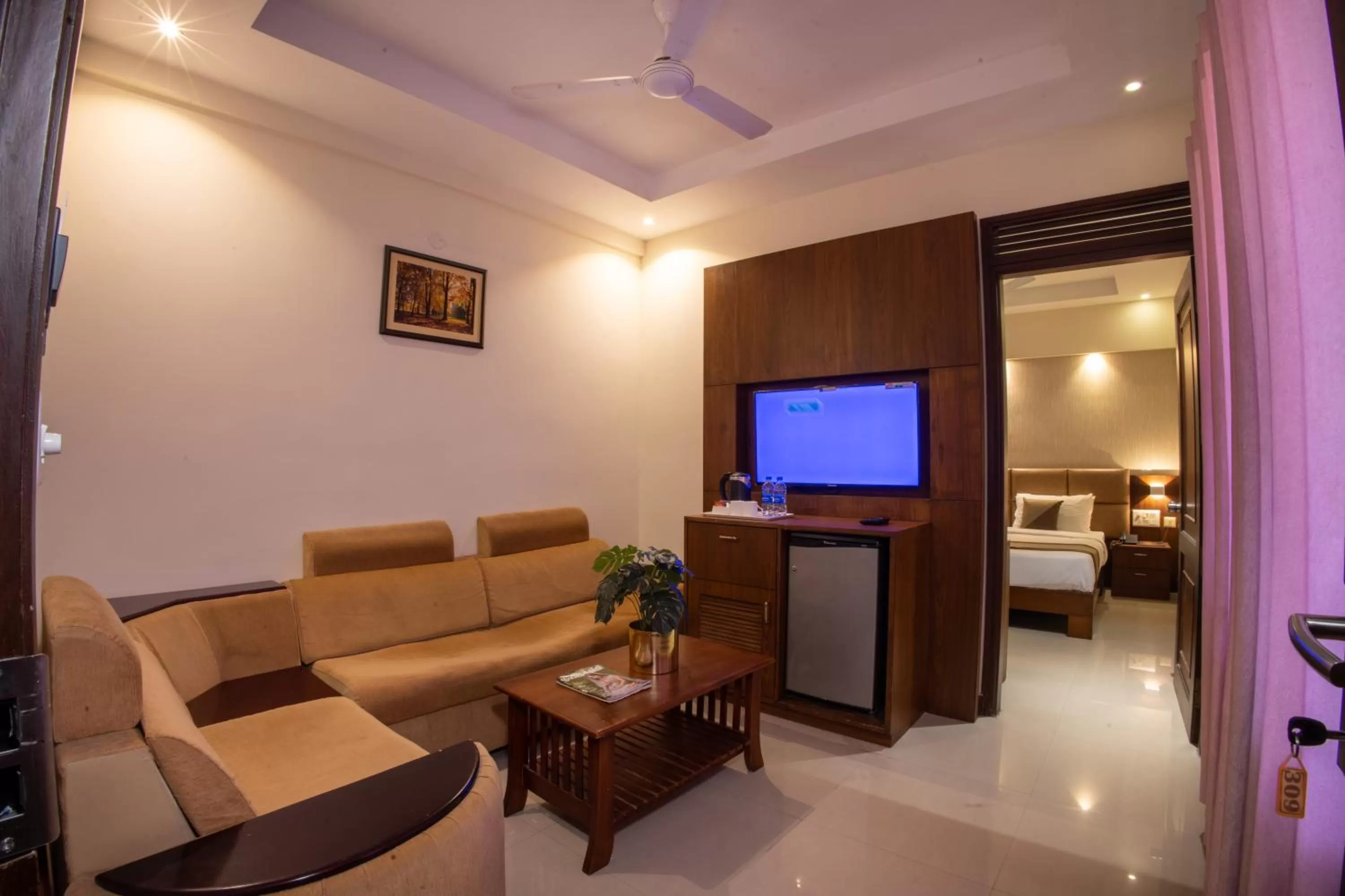 Living room, Bed in Metro Plaza Hotel by RAK Rooms, Mangaluru