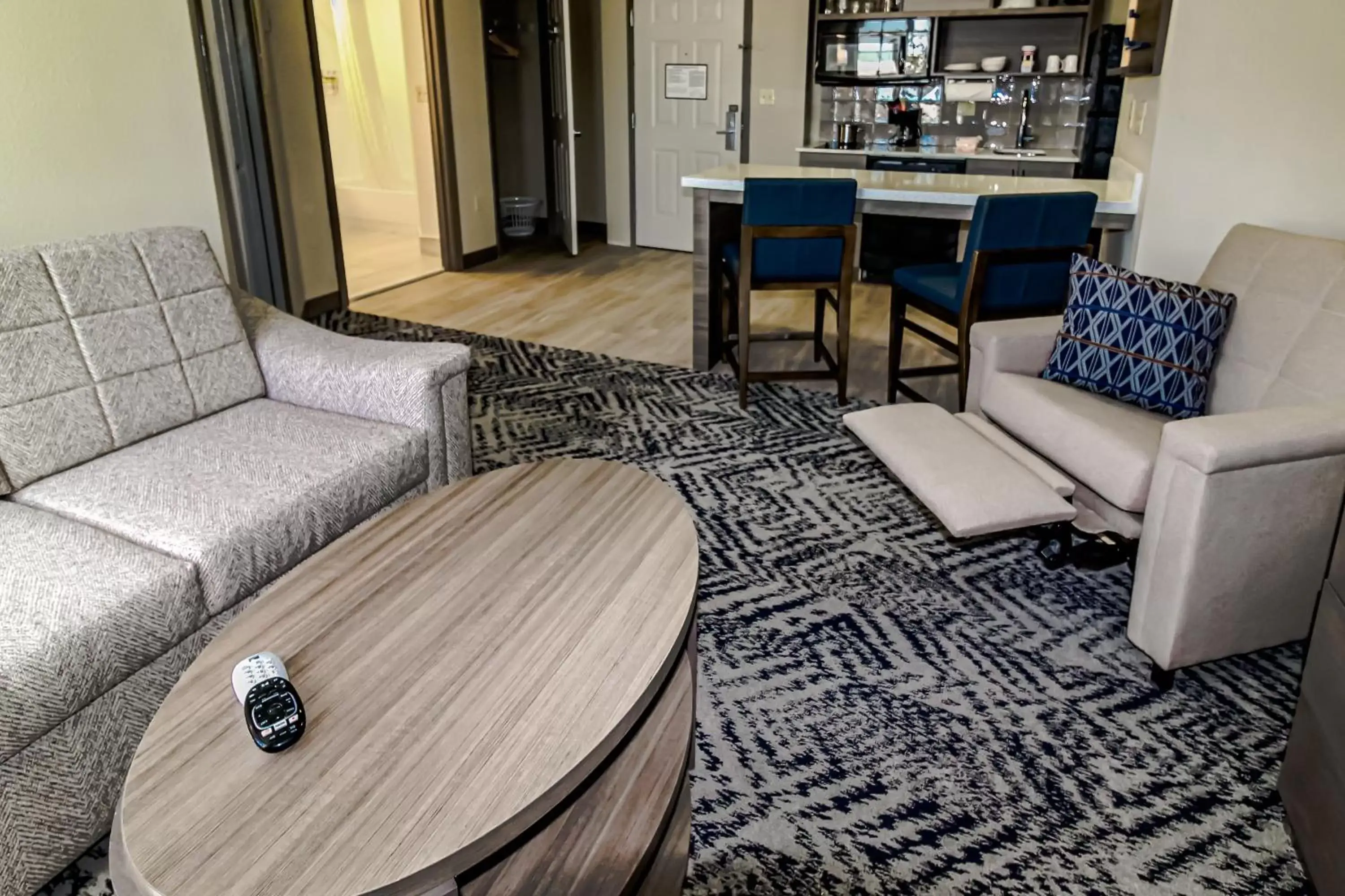 Photo of the whole room, Seating Area in Candlewood Suites Melbourne-Viera, an IHG Hotel