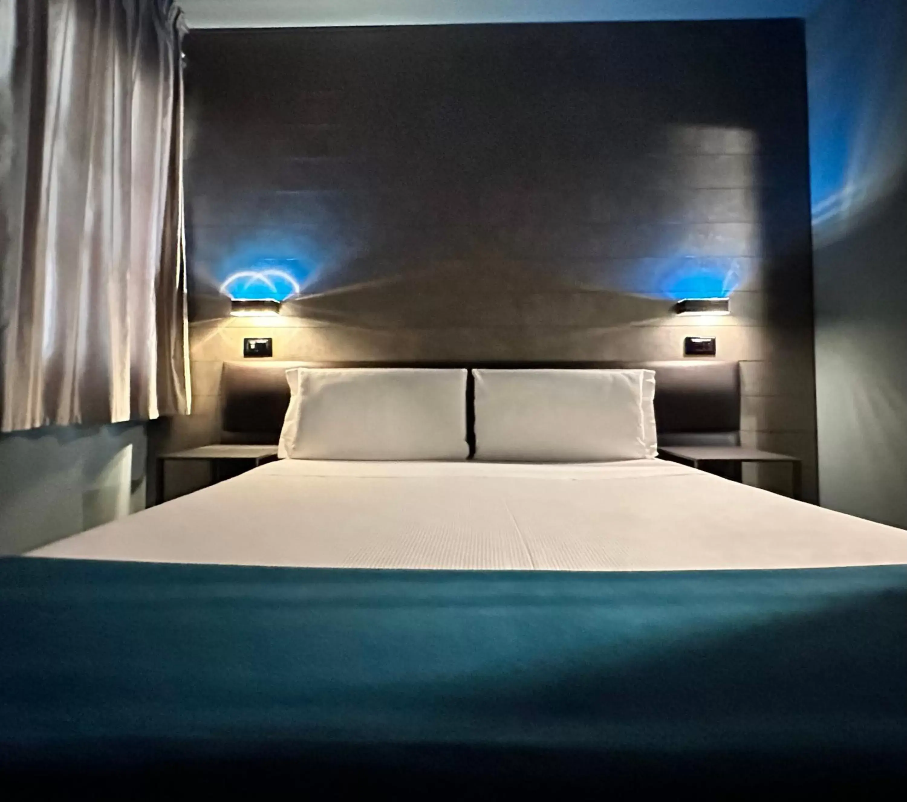 Bed in Globus Urban Hotel