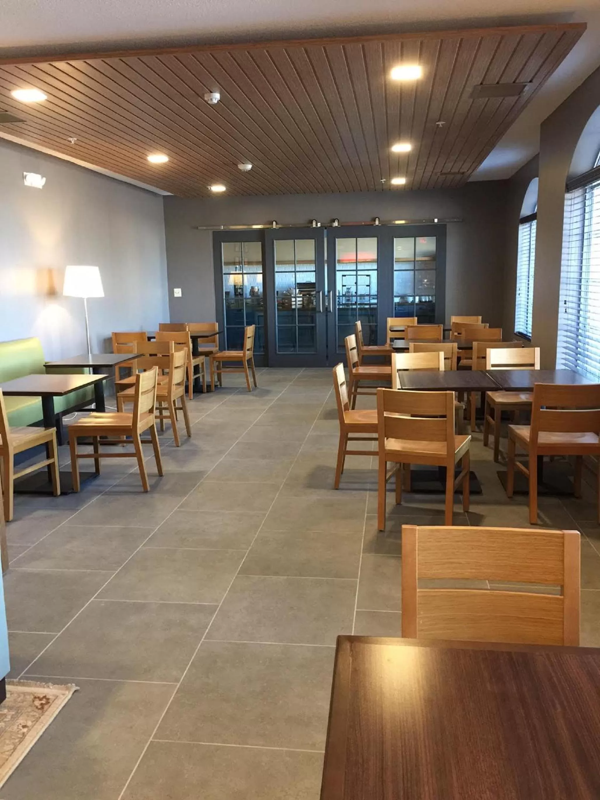 Buffet breakfast in Country Inn & Suites by Radisson, Novi, MI