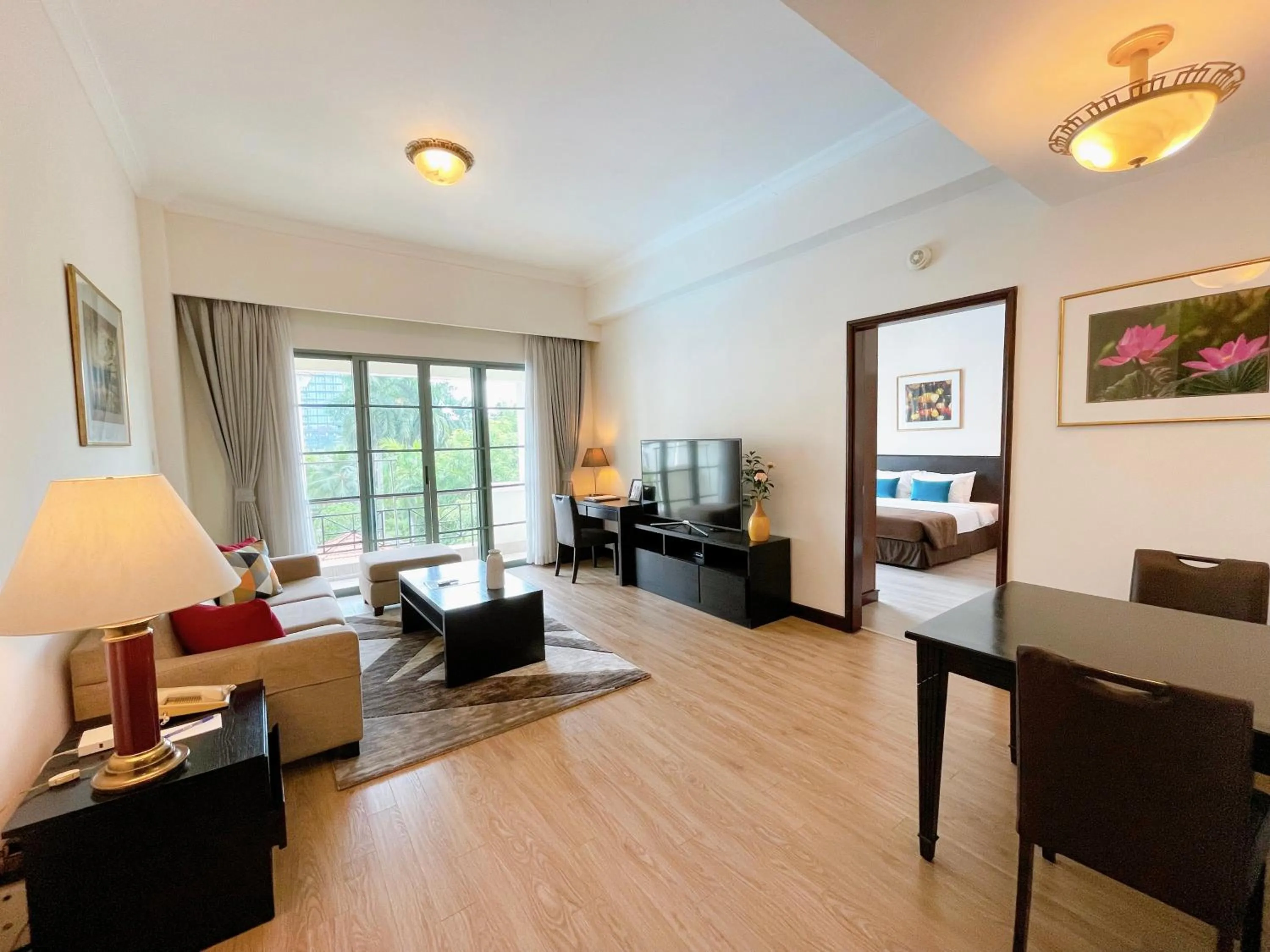 Living room in Diamond Westlake Suites