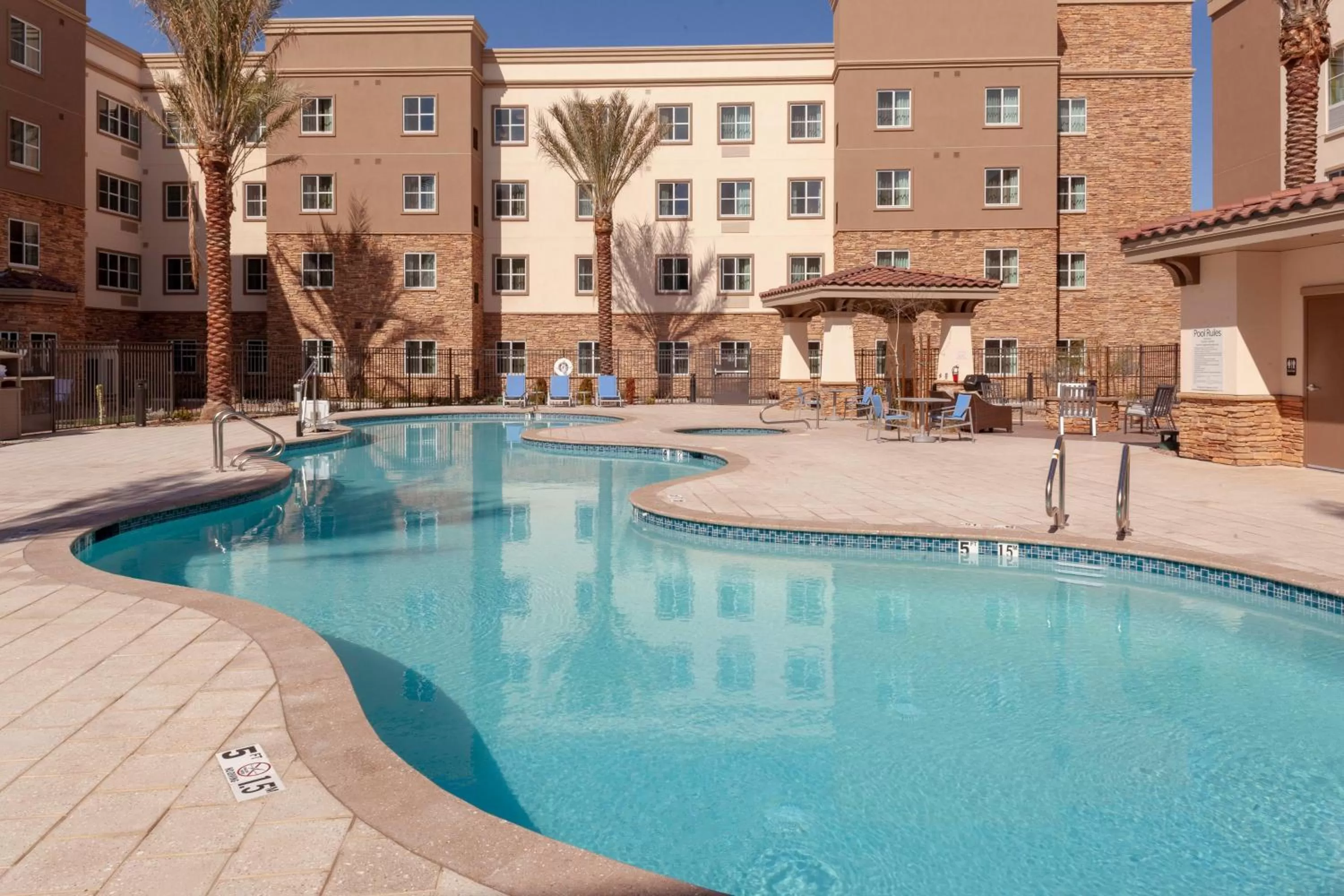 Swimming pool in Holiday Inn Express & Suites - Gilbert - East Mesa by IHG