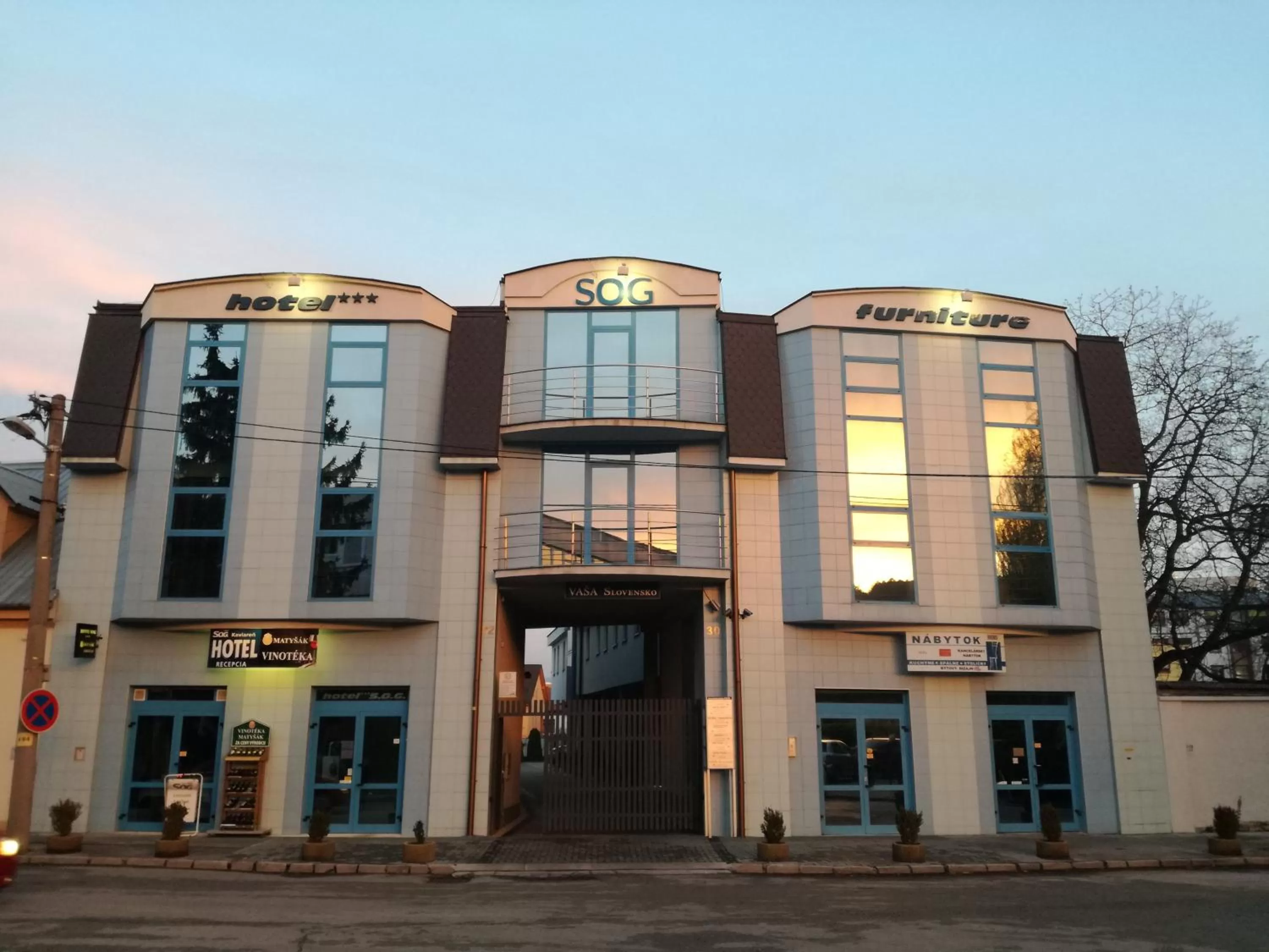 Facade/entrance in garni Hotel S.O.G.* * *