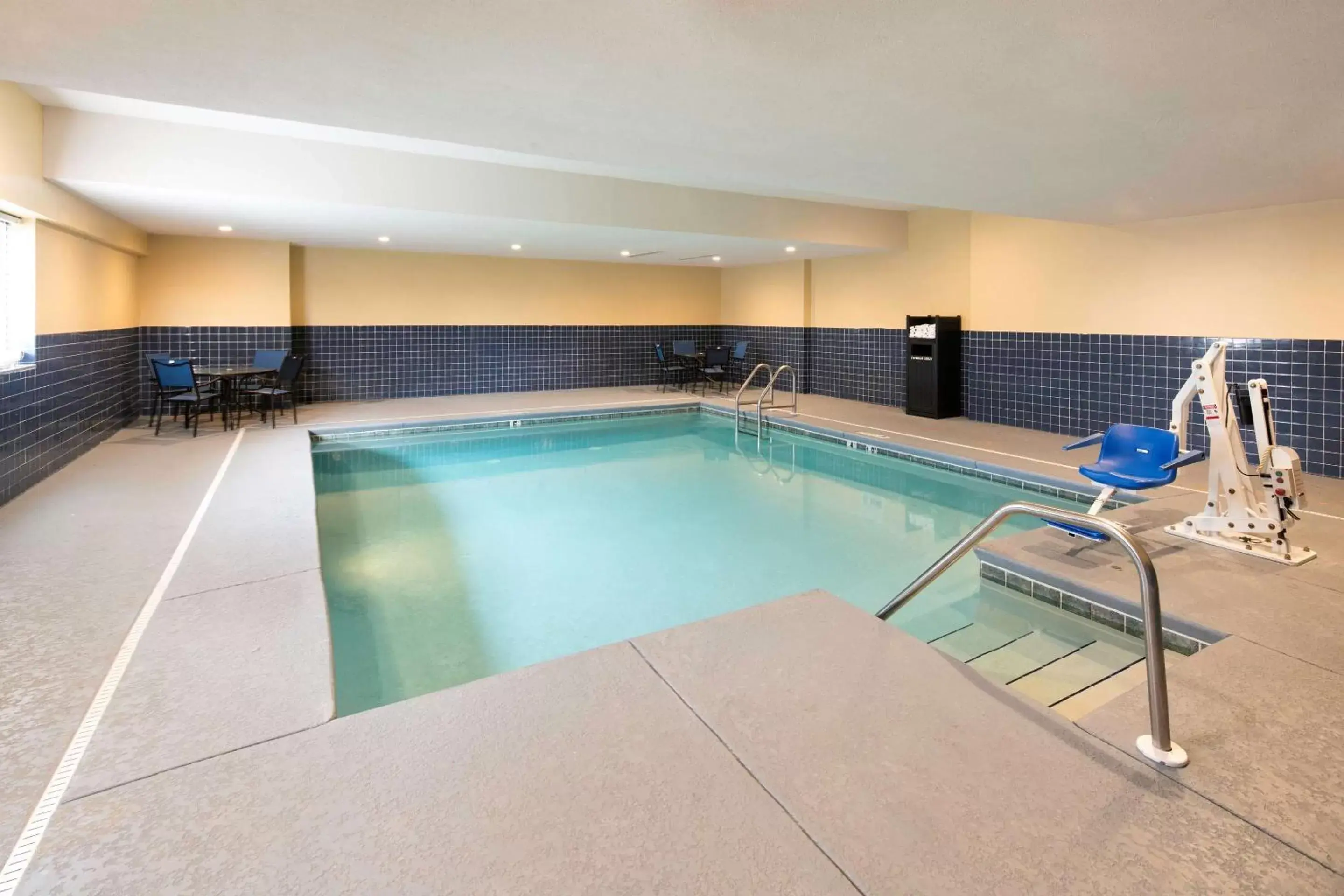 Swimming Pool in Sleep Inn & Suites