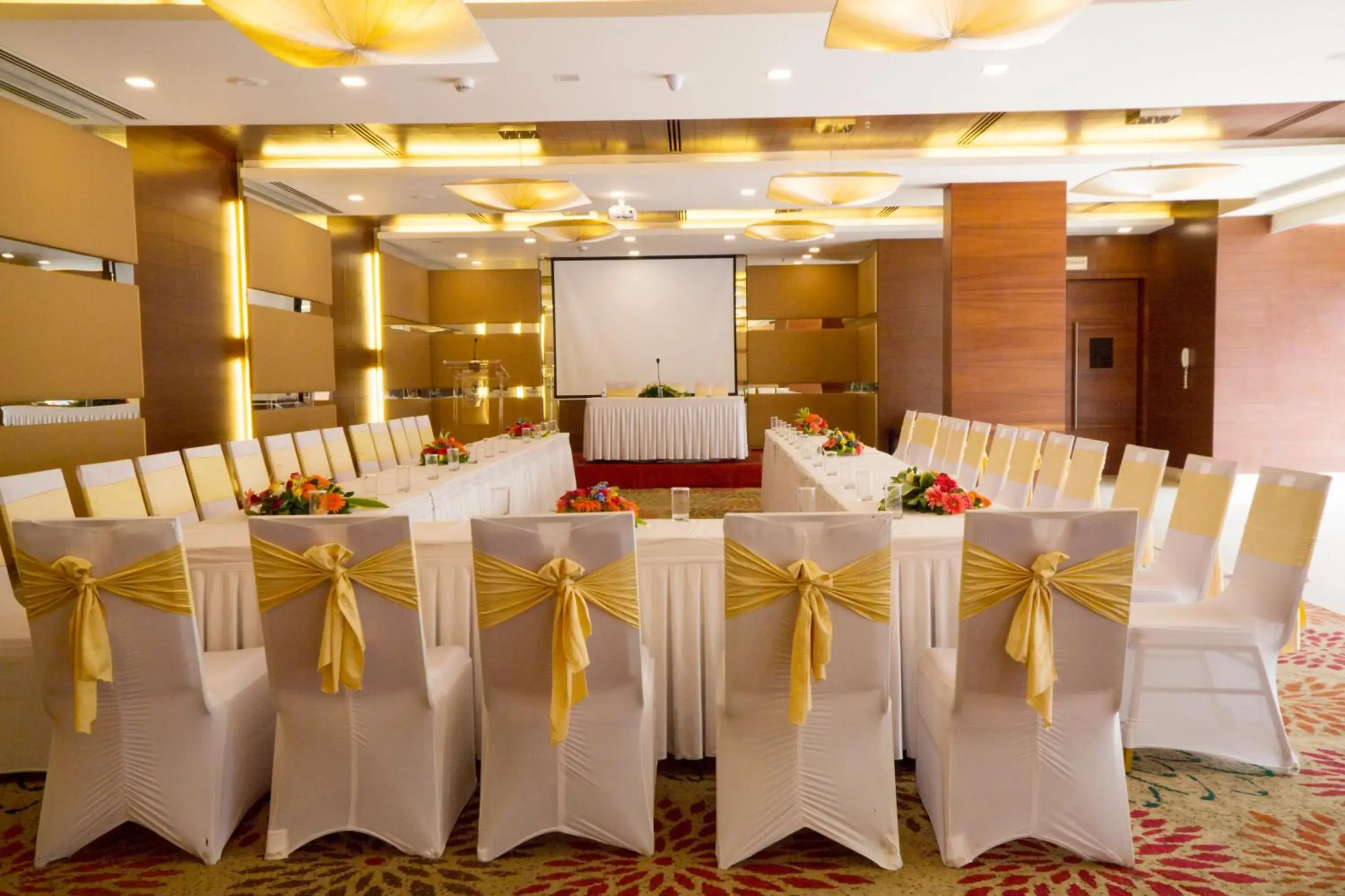 Banquet/Function facilities, Banquet Facilities in Dolphin Hotel