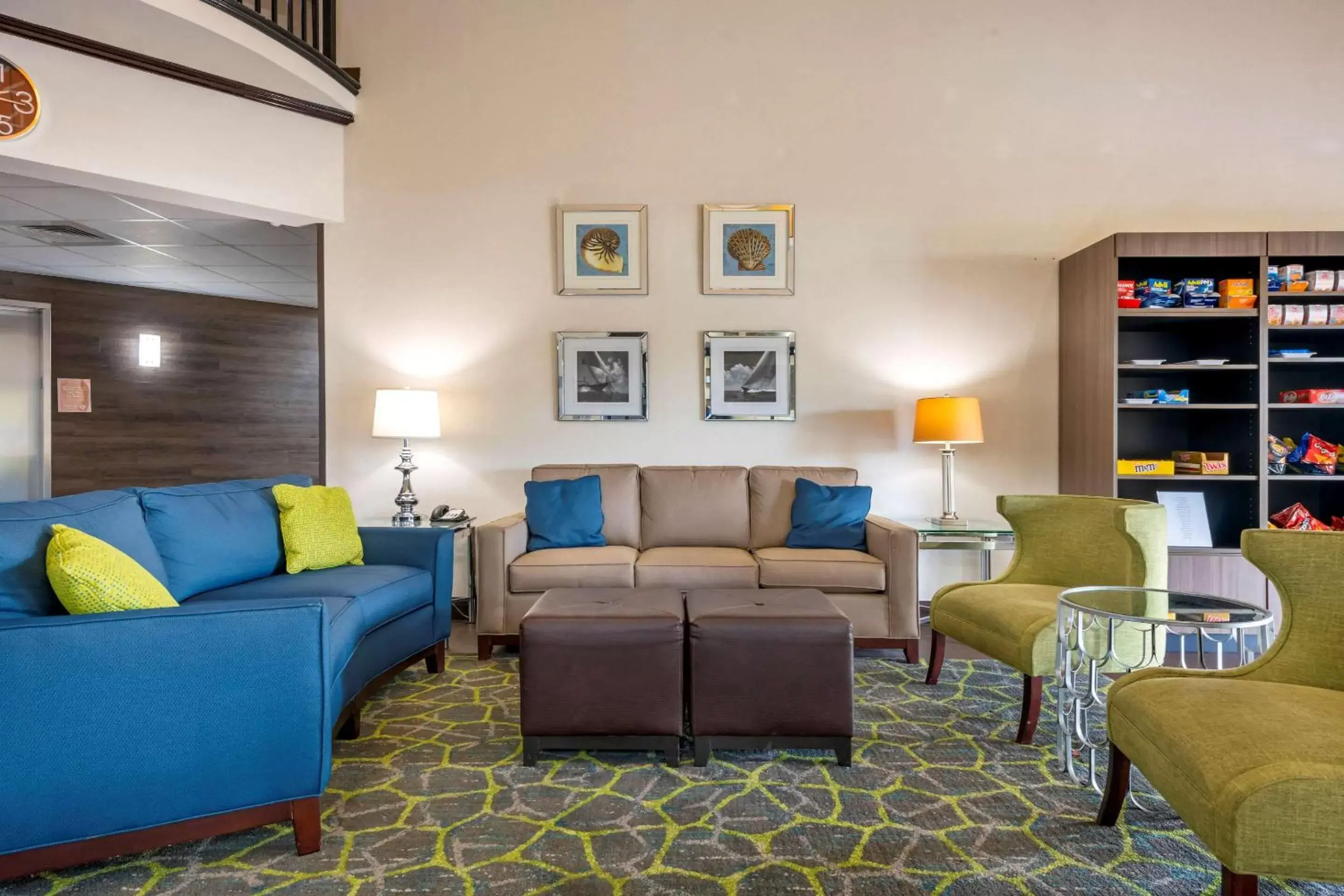 Lobby or reception, Seating Area in Comfort Inn & Suites Fort Lauderdale West Turnpike