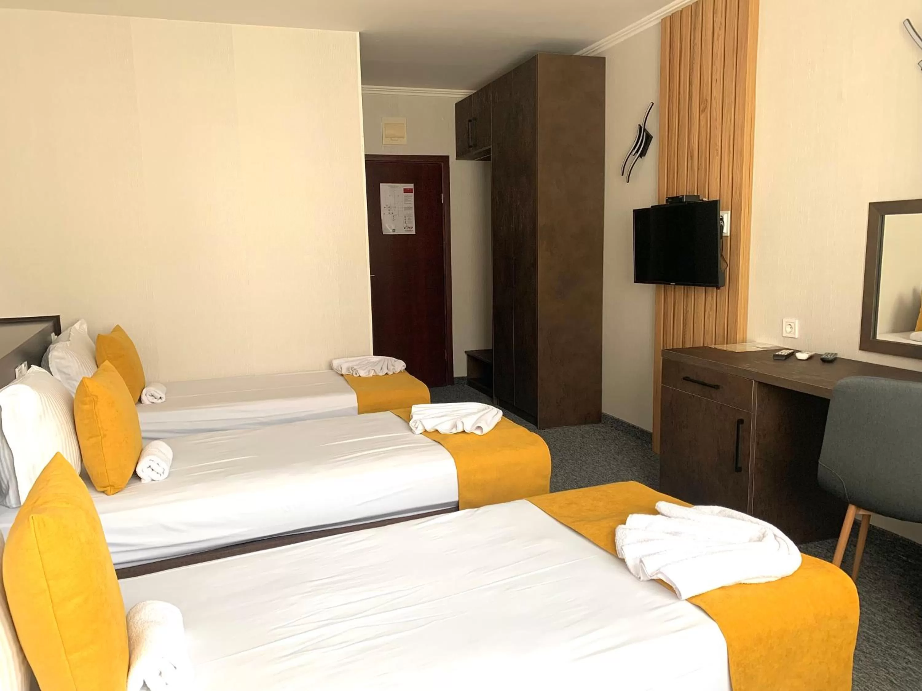 Photo of the whole room, Bed in Hotel Trayana