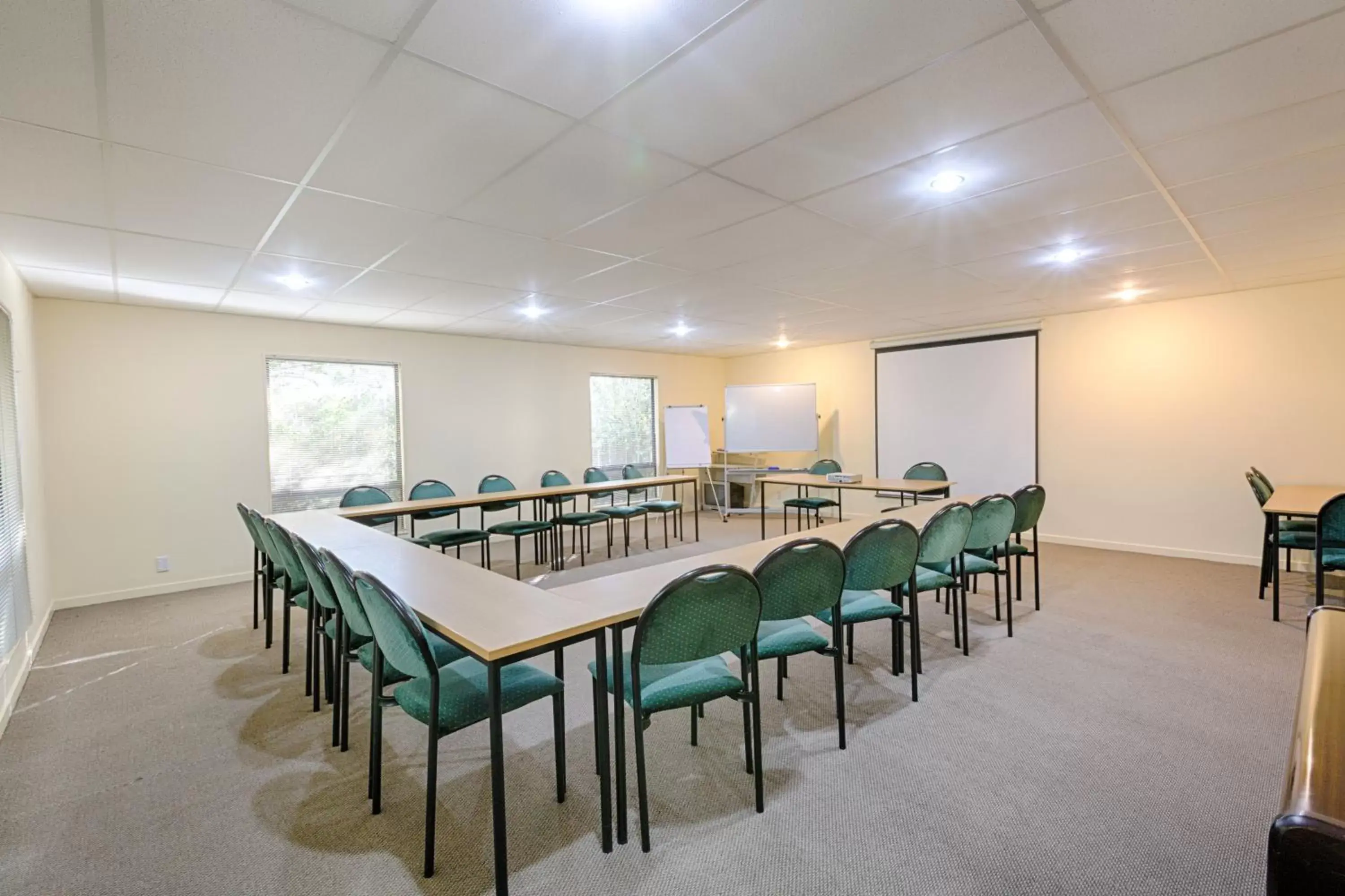 Meeting/conference room in Bella Vista Motel Palmerston North