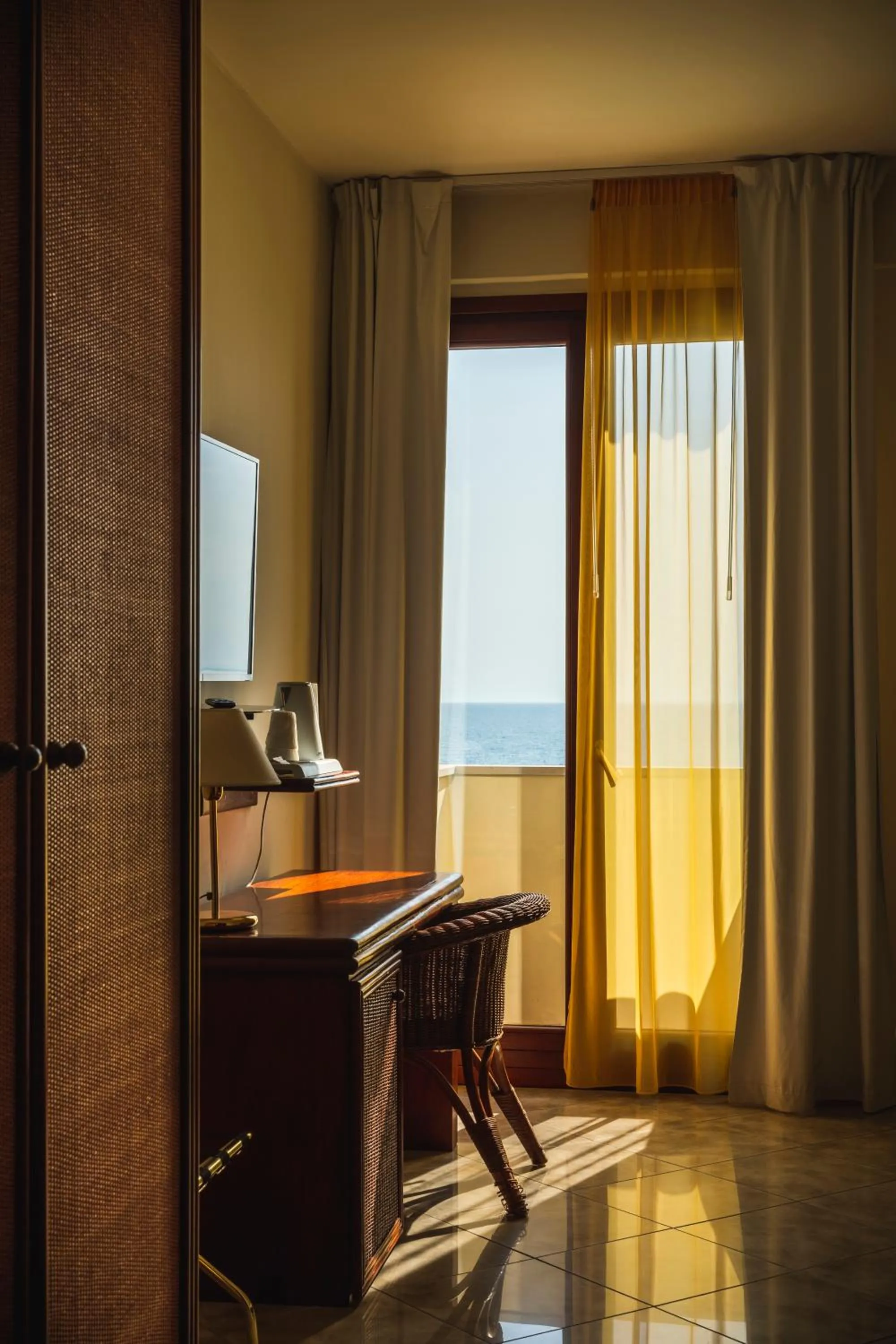 TV and multimedia in Apulia Hotel Taranto Ara Solis