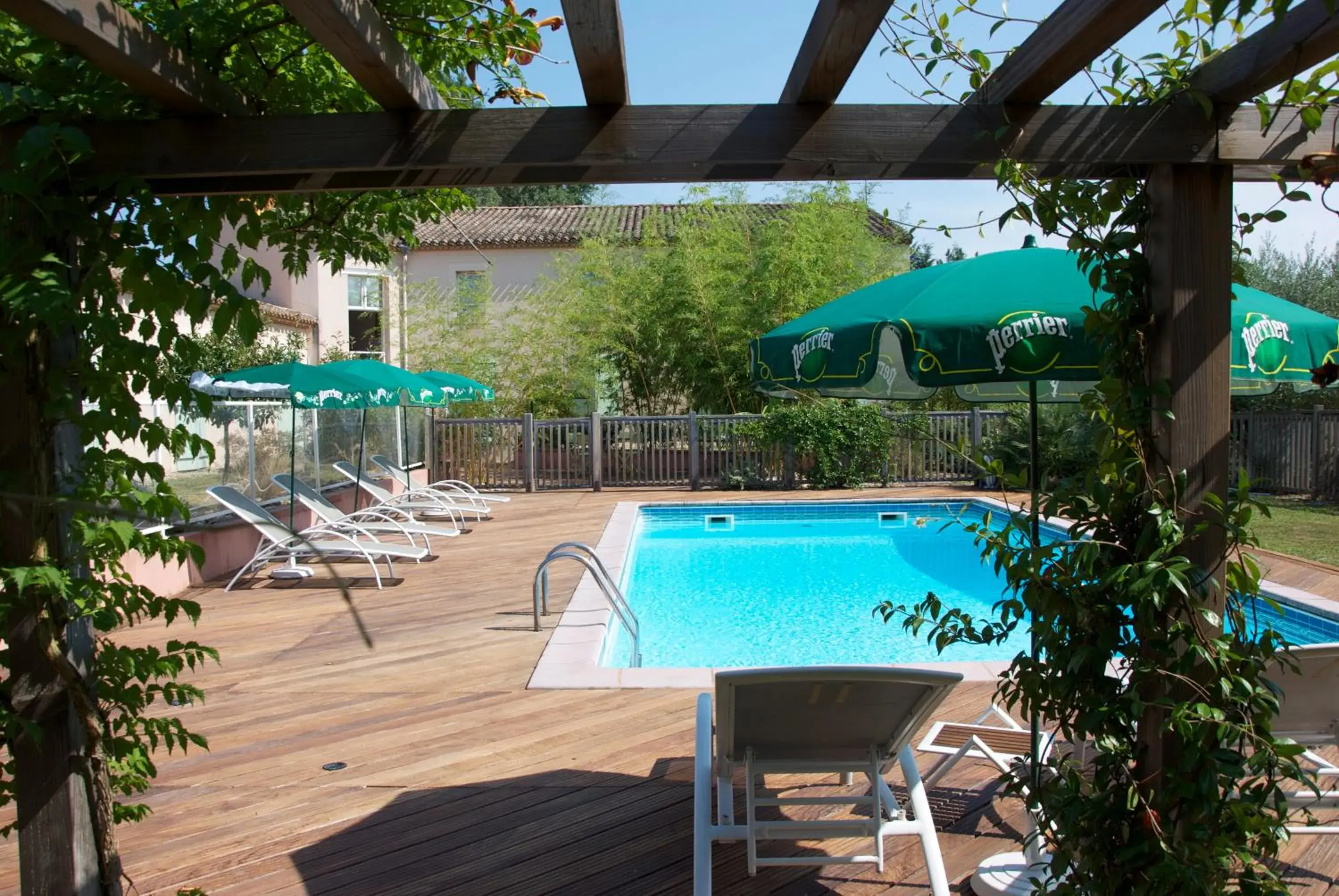 Swimming Pool in Hôtel Le Barry, Toulouse Nord