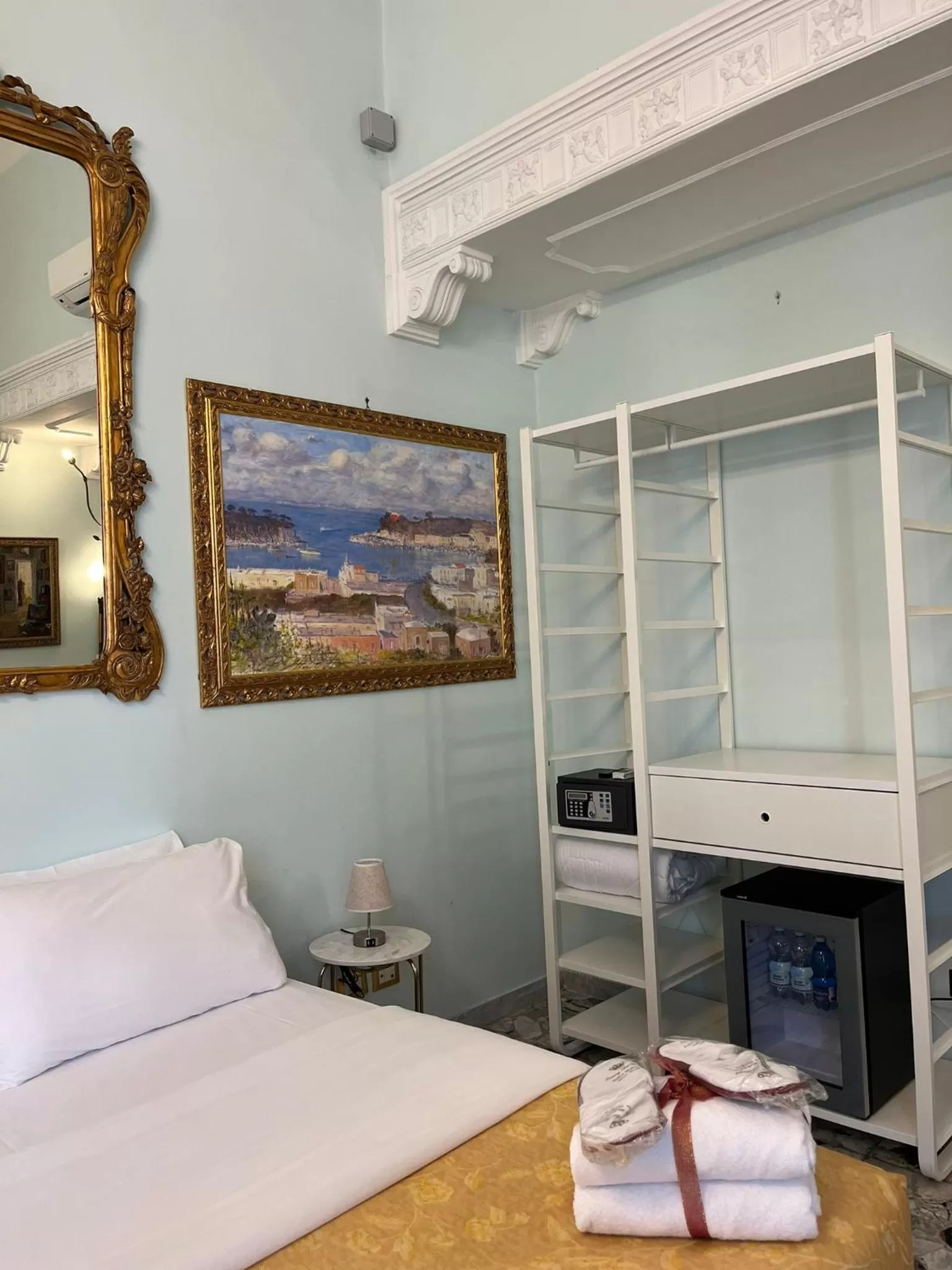 Photo of the whole room, Bed in B&B Art Suite Santa Brigida