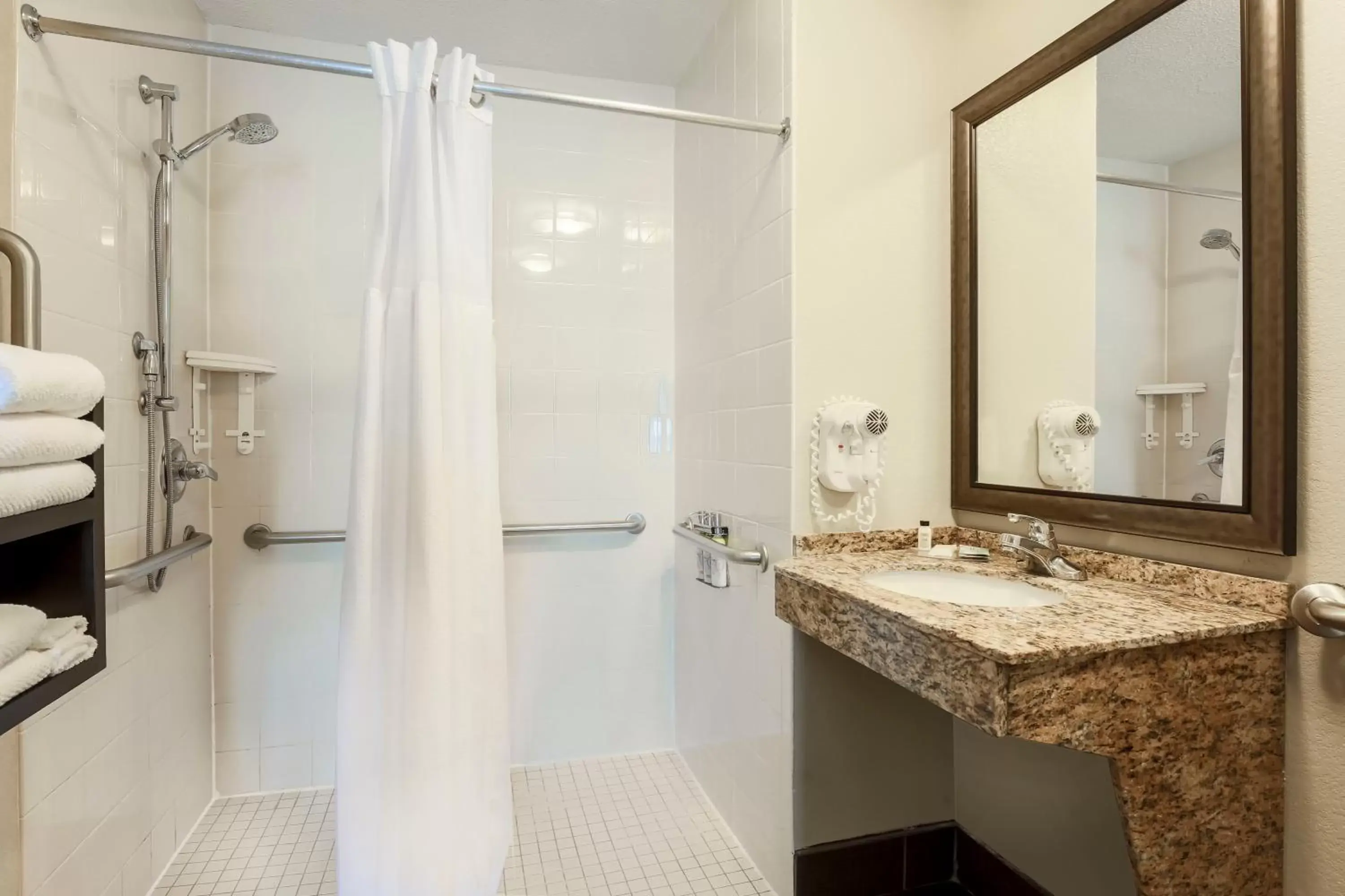 Photo of the whole room, Bathroom in Staybridge Suites Columbus-Dublin, an IHG Hotel