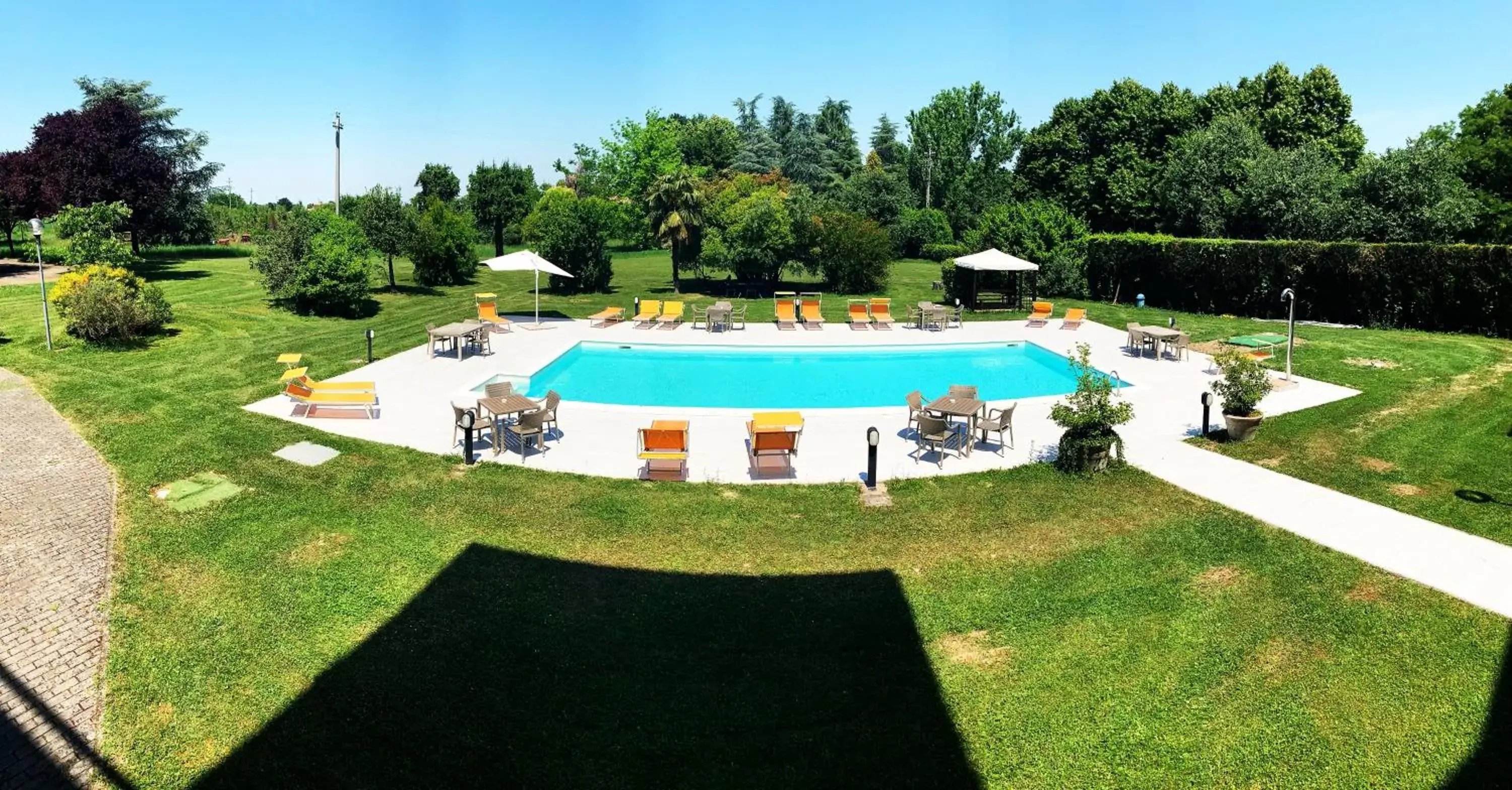 Pool View in Hotel Le Ville