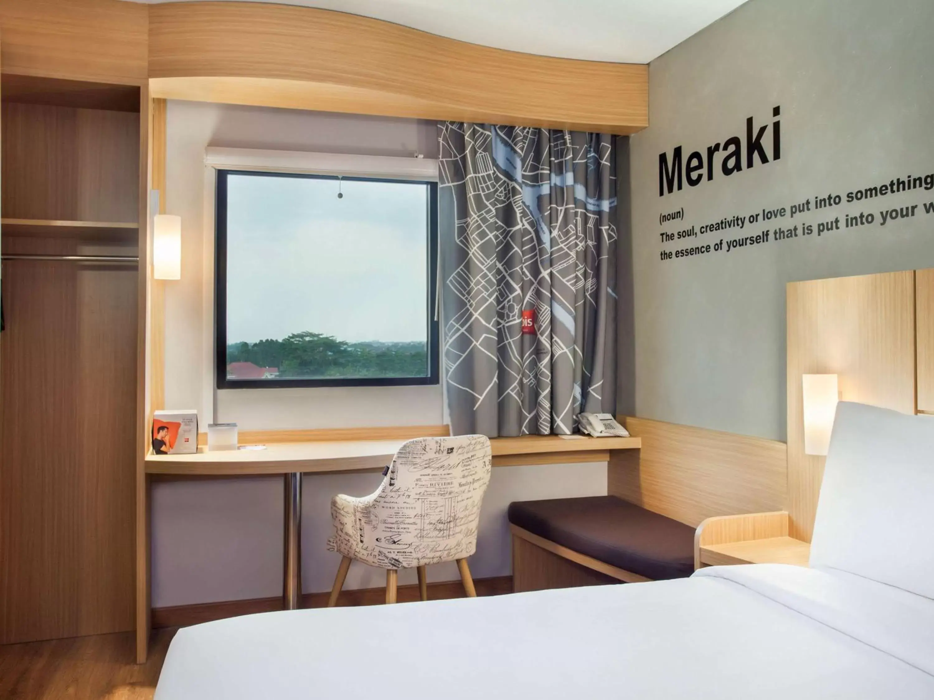 Photo of the whole room in ibis Pontianak City Center