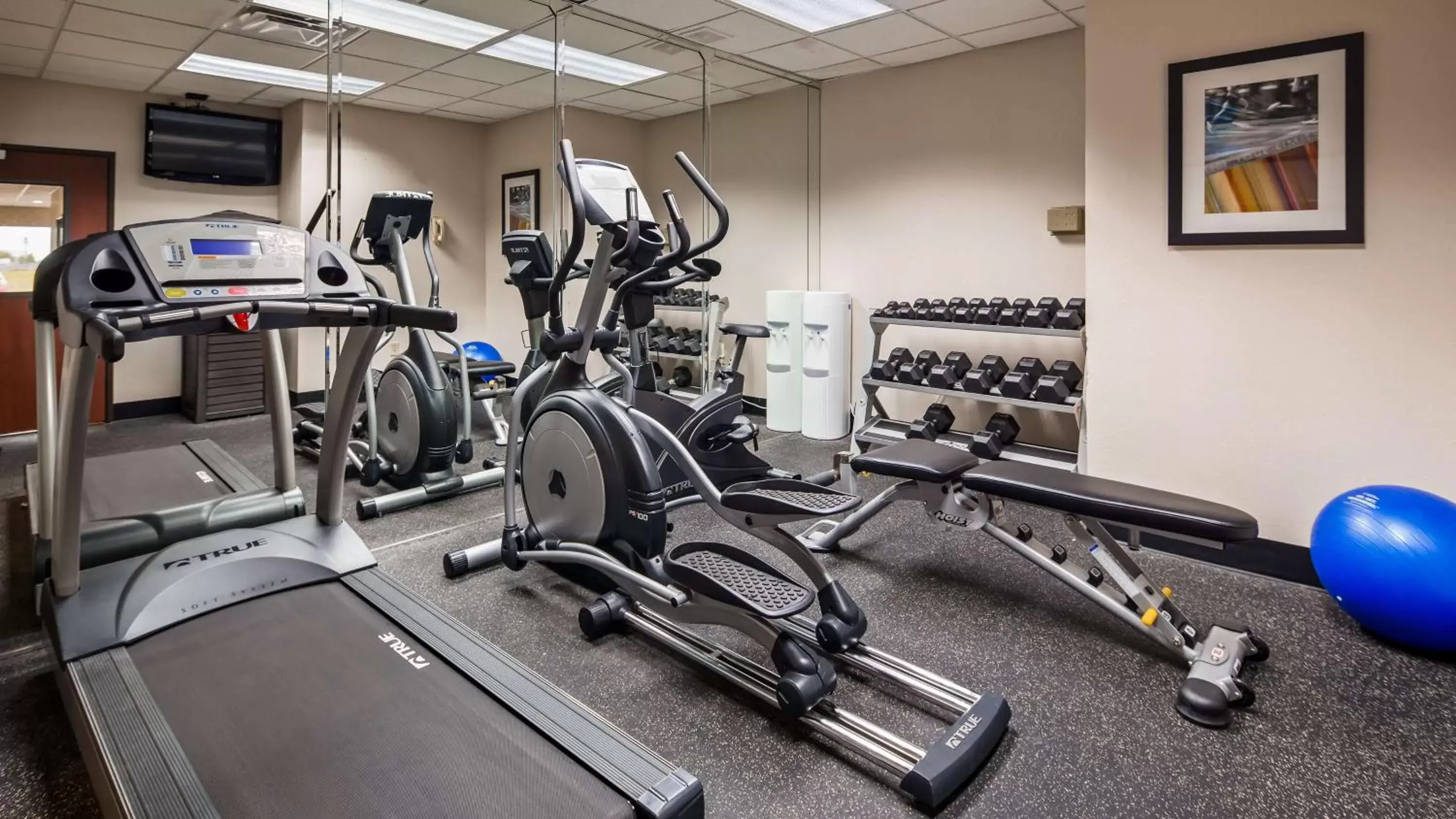 Fitness centre/facilities in Best Western PLUS Memorial Inn Fitness centre/facilities in Best Western PLUS Memorial Inn