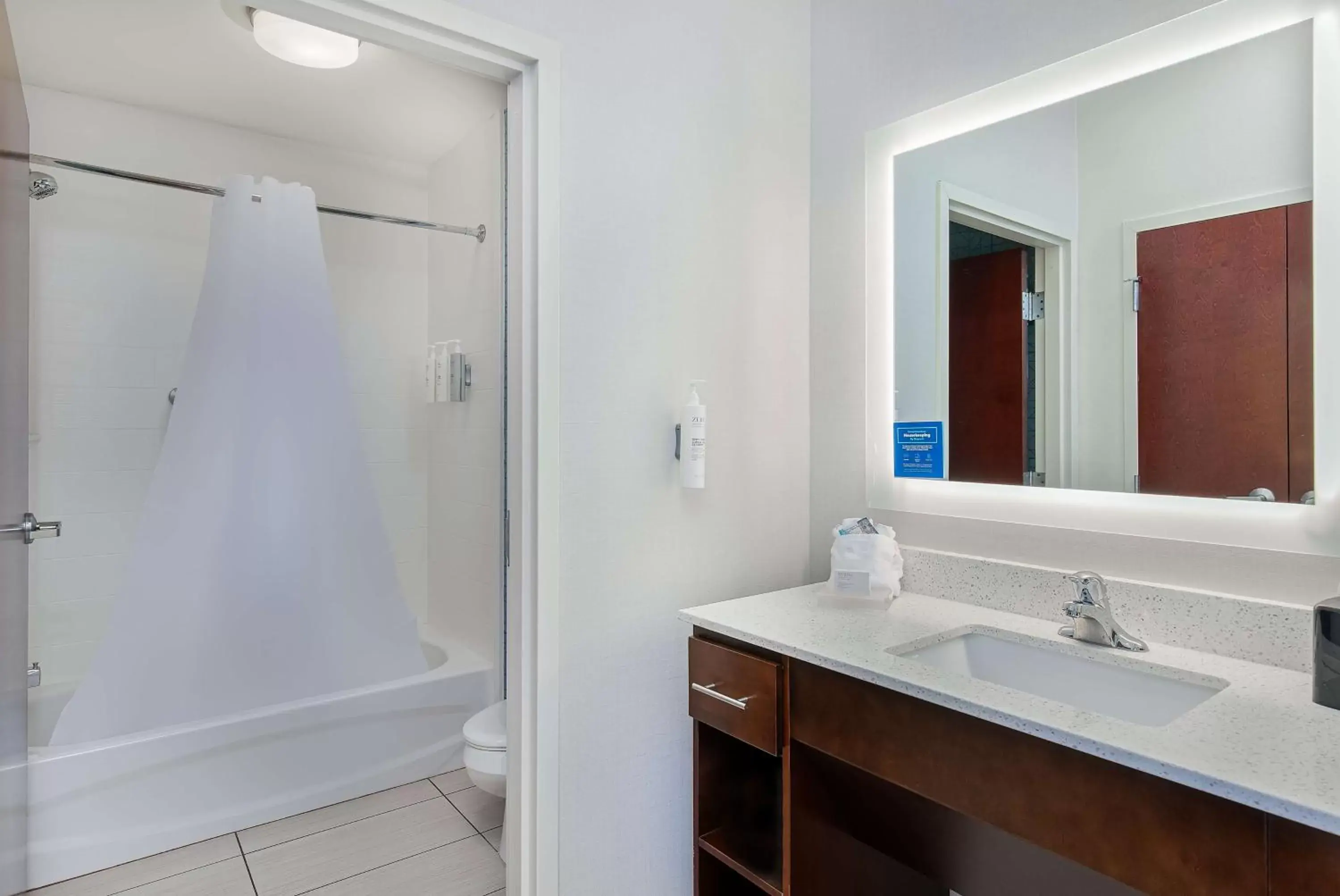 Bathroom in Homewood Suites Atlanta/Perimeter Center