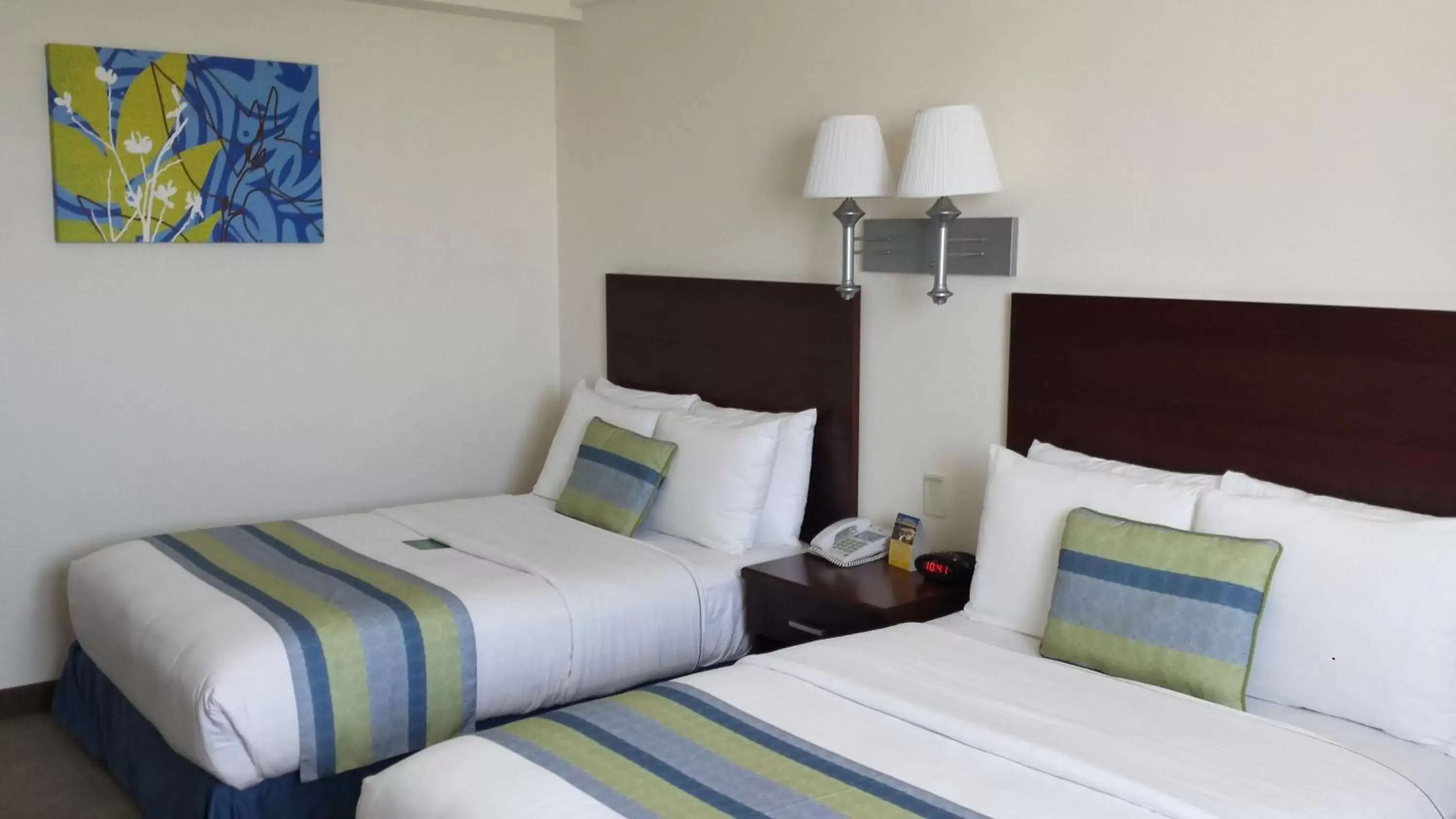 Double Room with Two Double Beds - Smoking in Hotel Aeropuerto Los Cabos