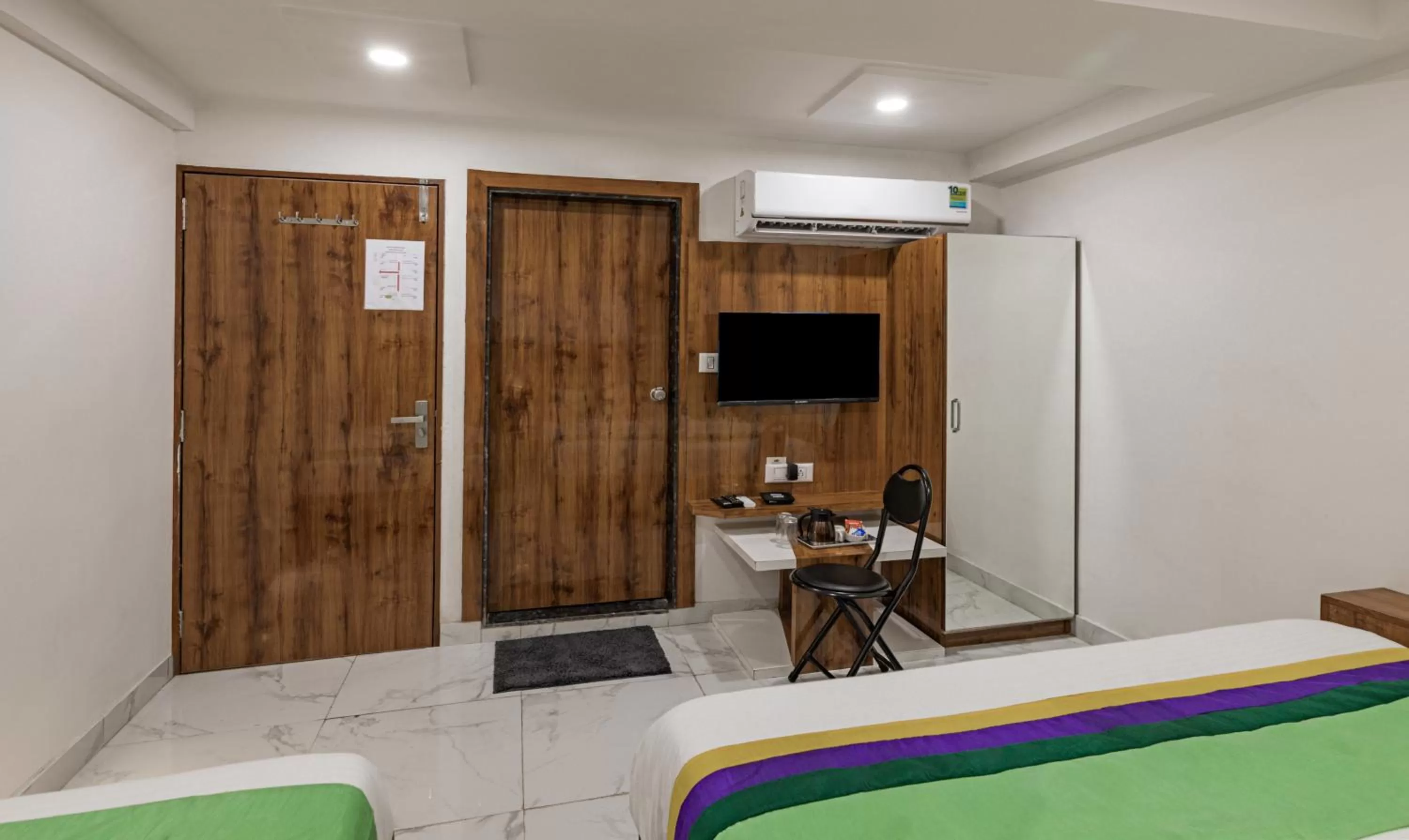 TV and multimedia, Bed in Treebo Prince Plaza