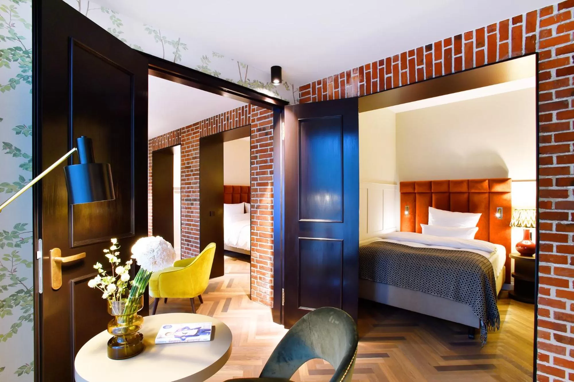 Bedroom, Bed in Das James