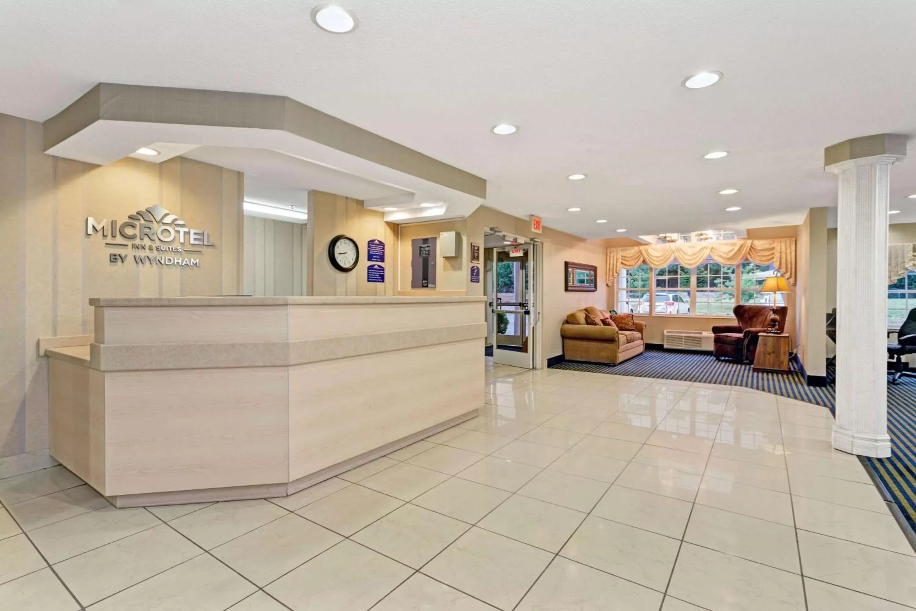 Lobby or reception, Lobby/Reception in Microtel Inn & Suites by Wyndham Florence/Cincinnati Airpo