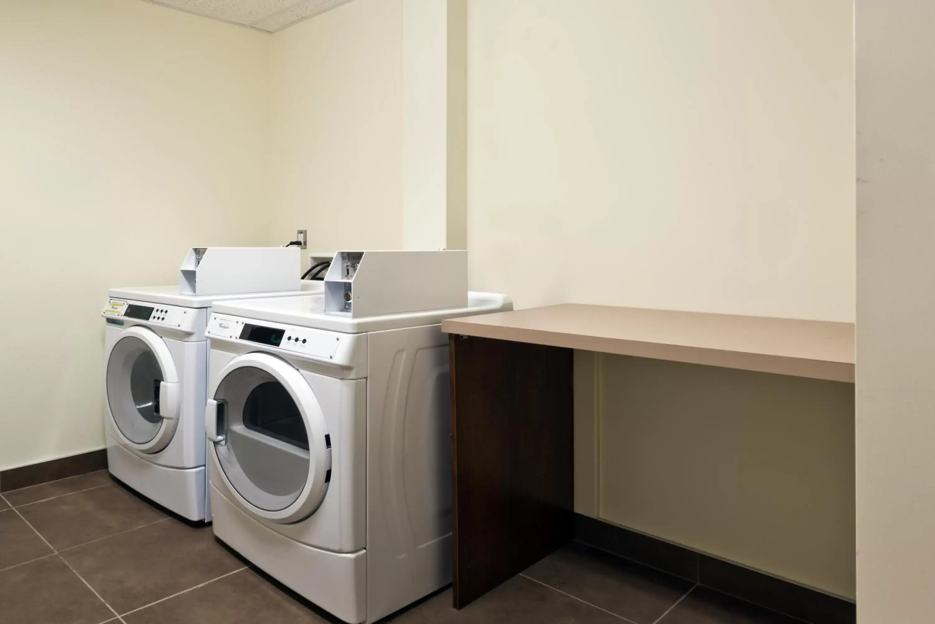 Other, Kitchen/Kitchenette in Holiday Inn Express Deer Lake, an IHG Hotel